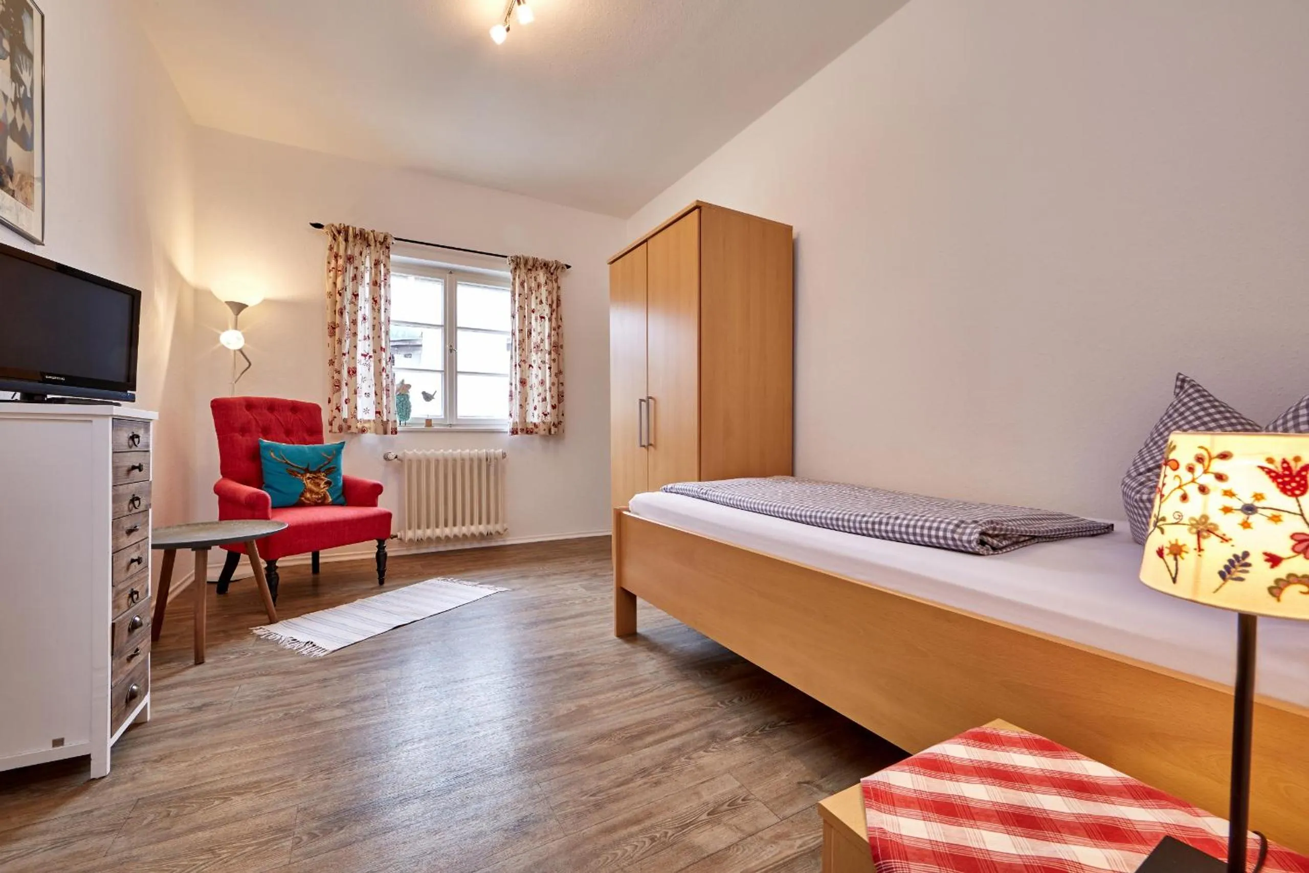 Photo of the whole room, Bed in Olympiahaus