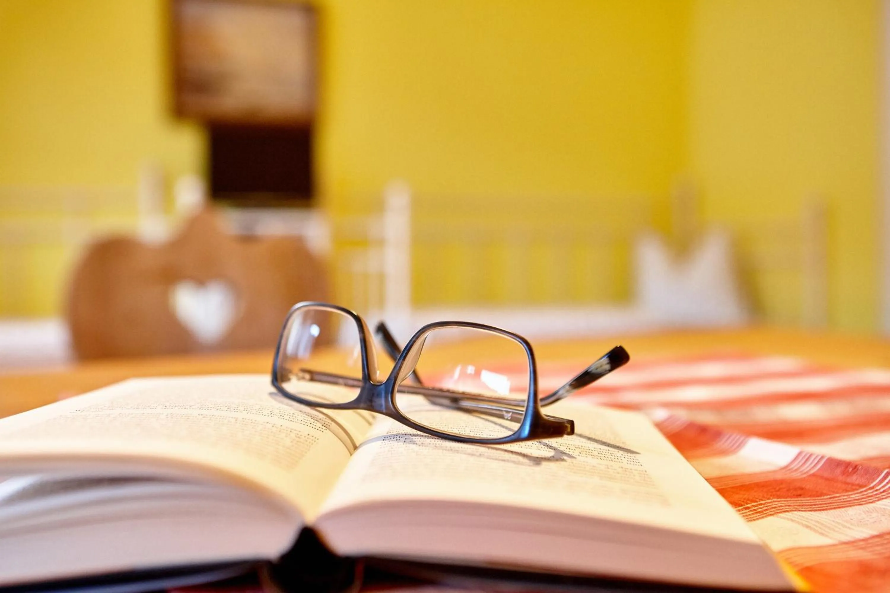 Decorative detail, Bed in Olympiahaus