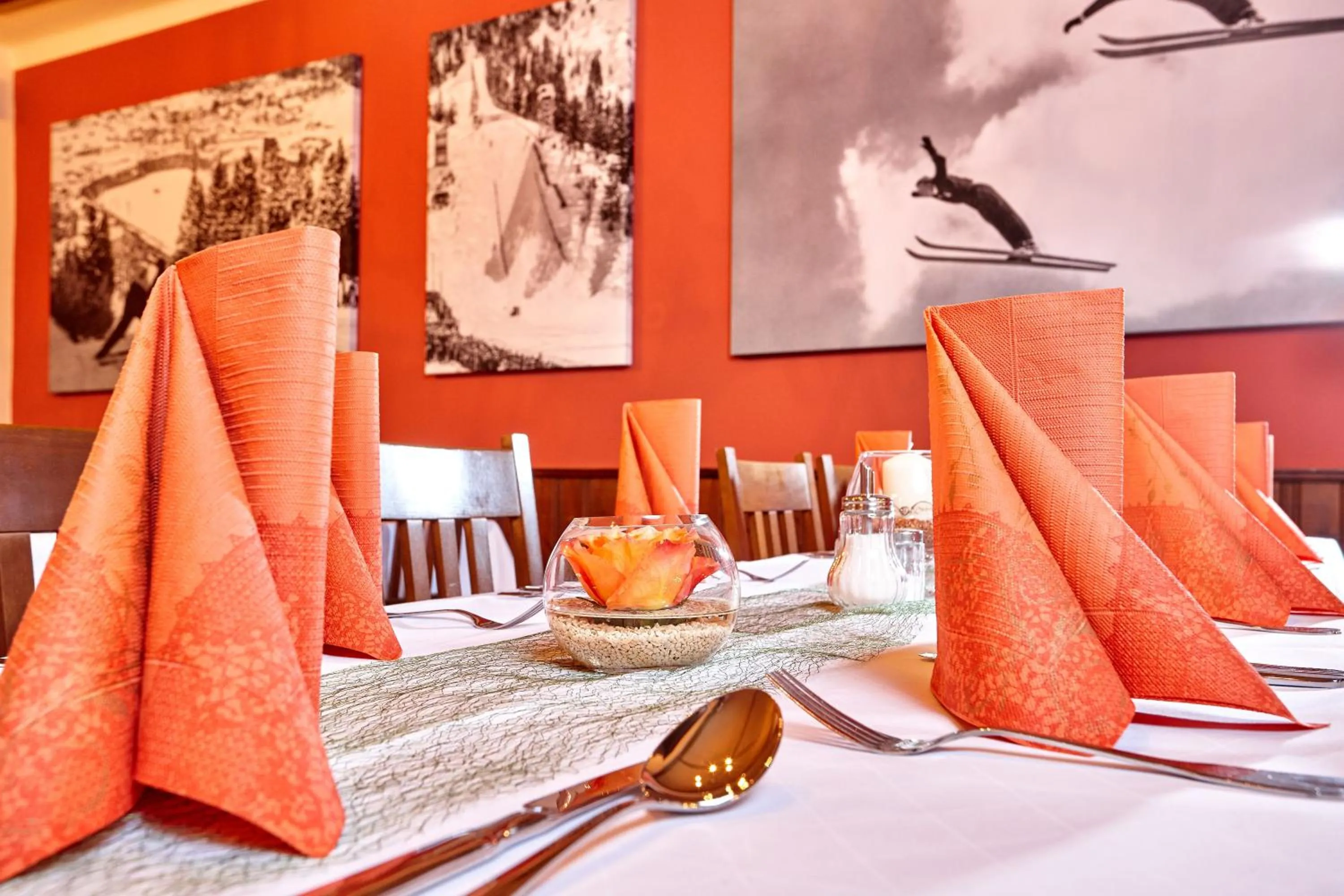 Restaurant/places to eat in Olympiahaus