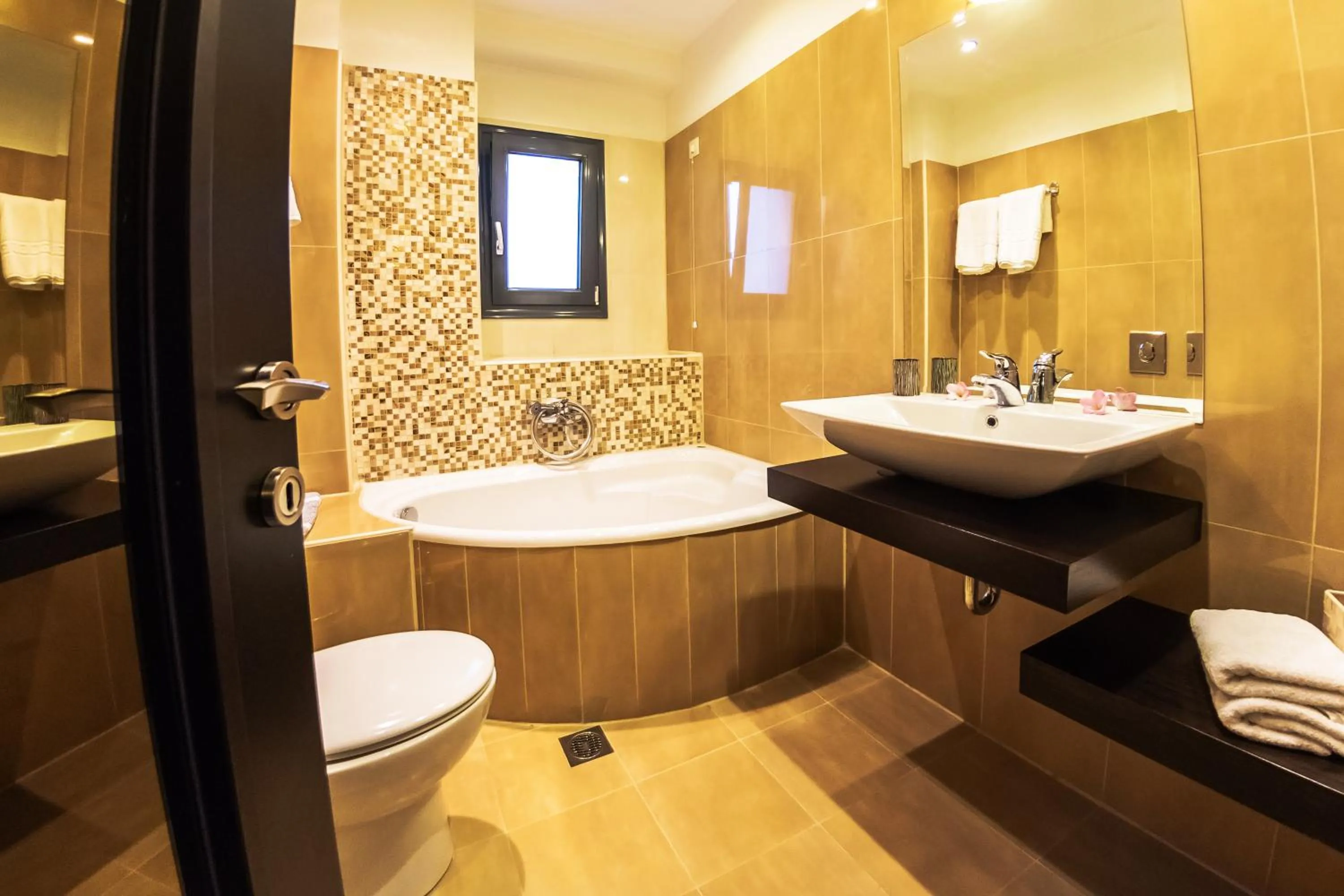 Toilet in Giotis Boutique Hotel