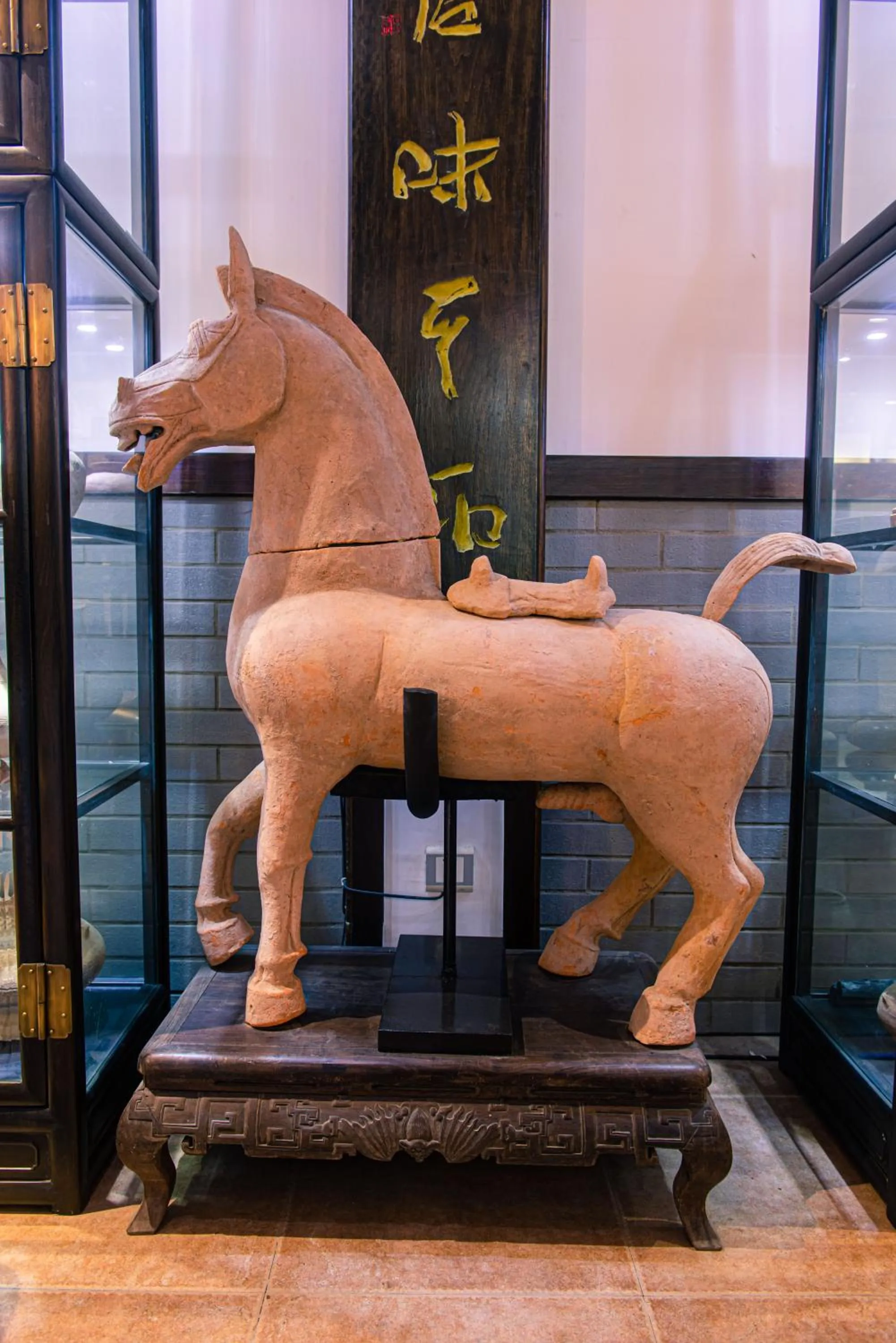 Decorative detail in Aroma Tea House