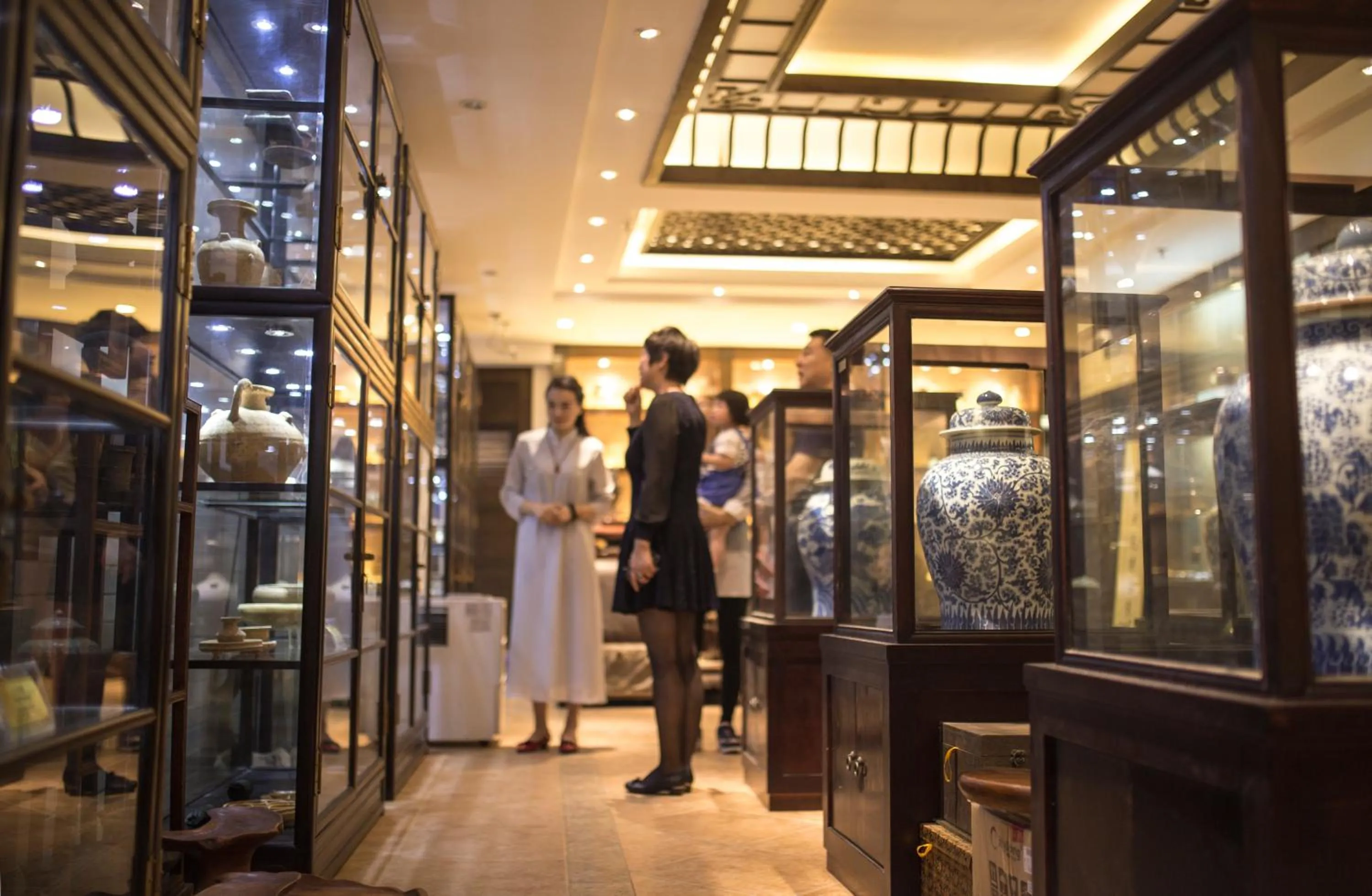 Business facilities in Aroma Tea House