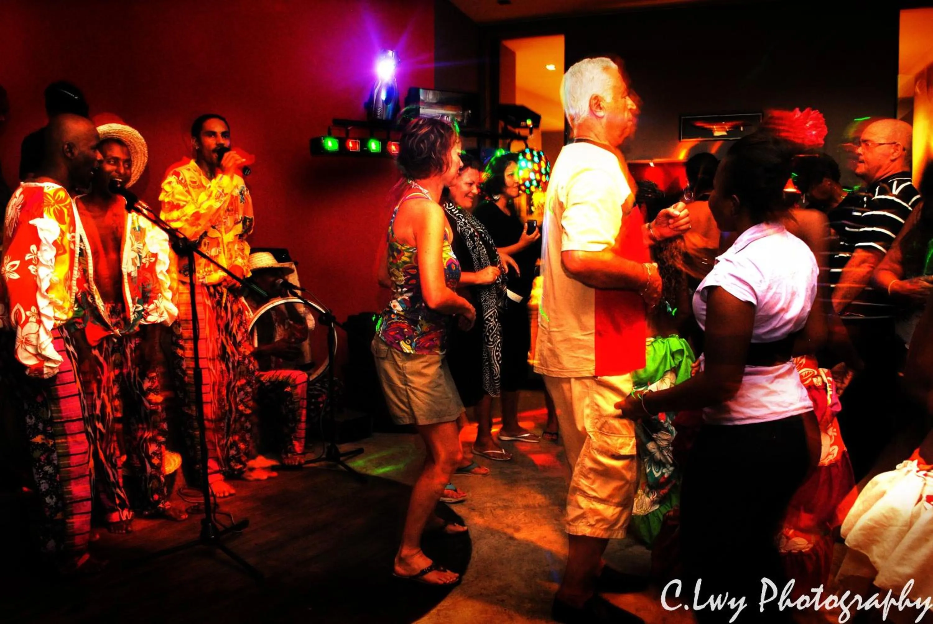 Evening entertainment in Casa Florida Hotel & Spa