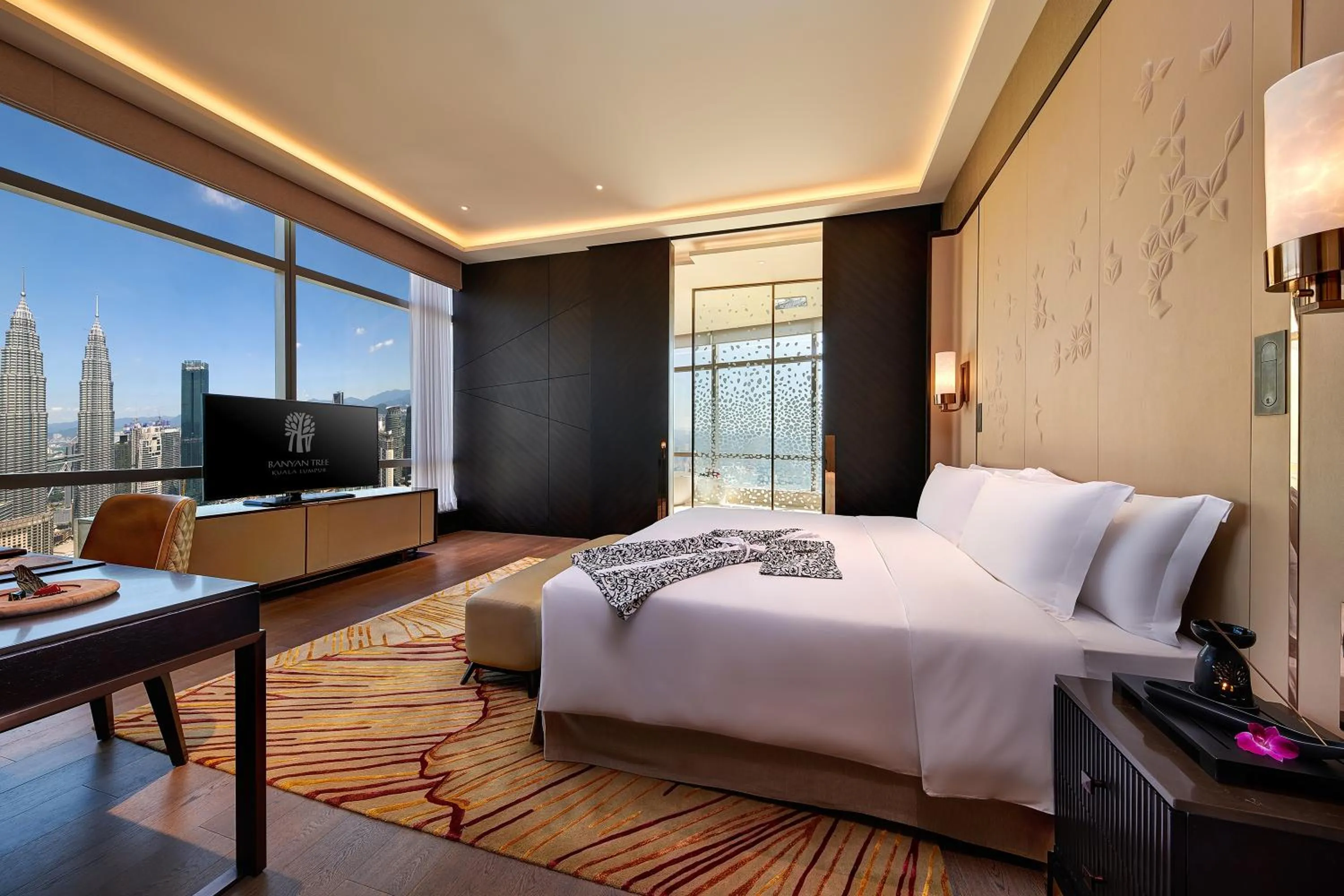 TV and multimedia, Bed in Banyan Tree Kuala Lumpur
