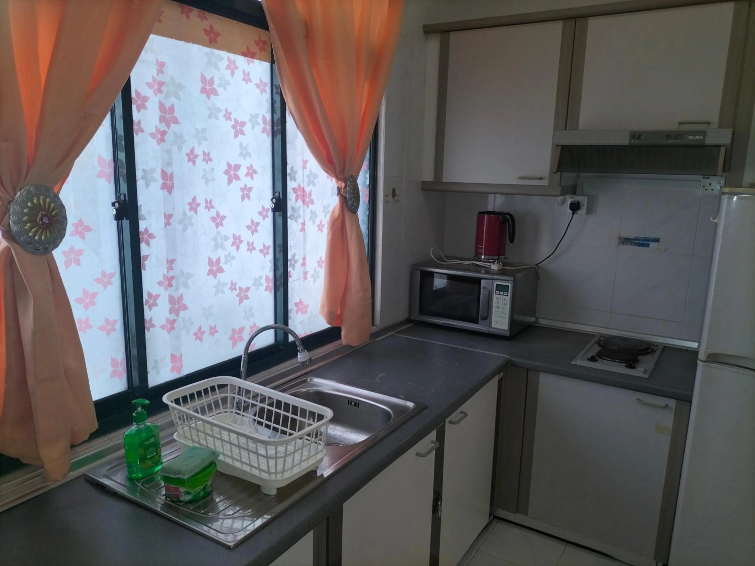 Kitchen or kitchenette in Costa Mahkota Melaka - Family Homestay