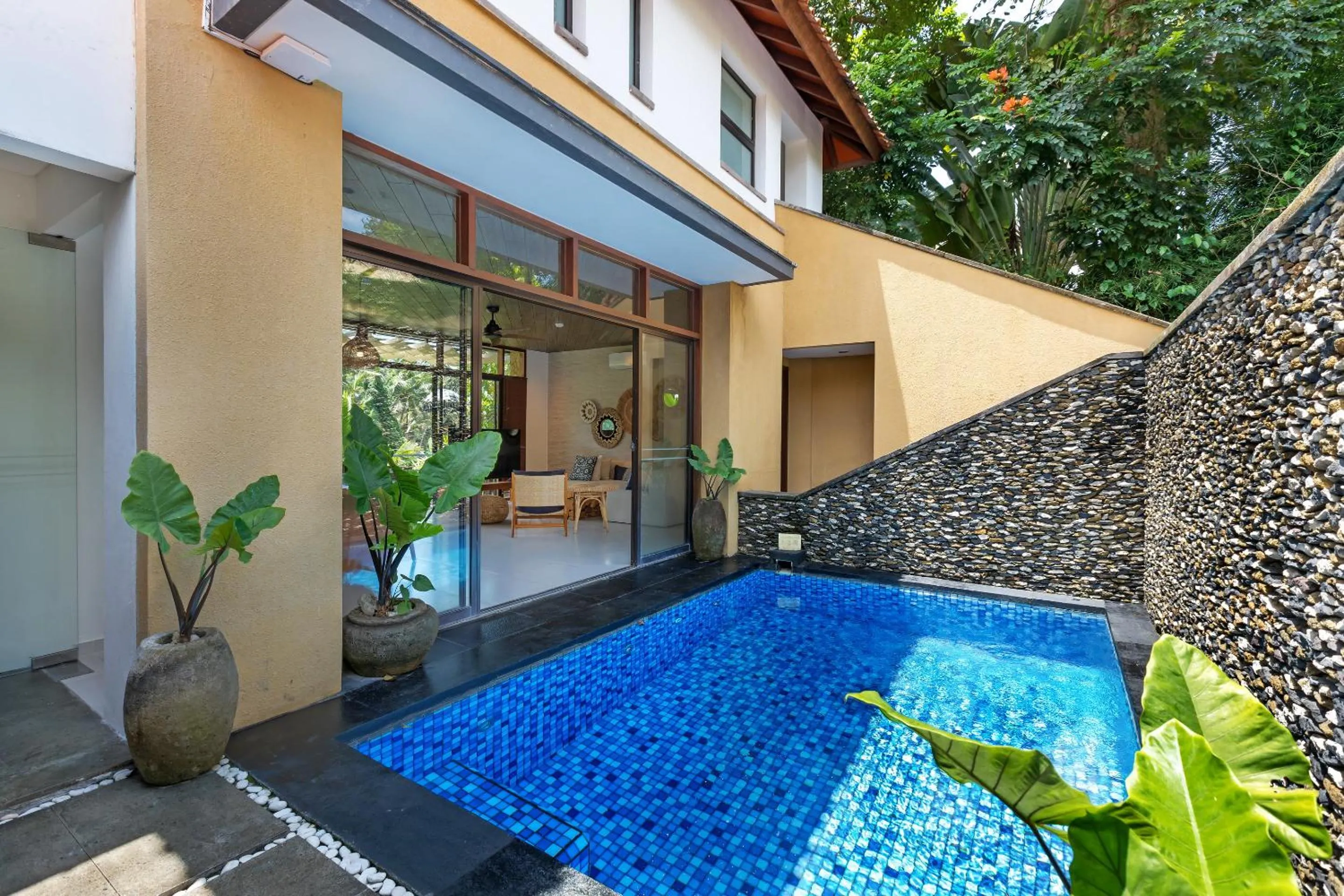 Swimming pool in Ubud Green Resort Villas Powered by Archipelago