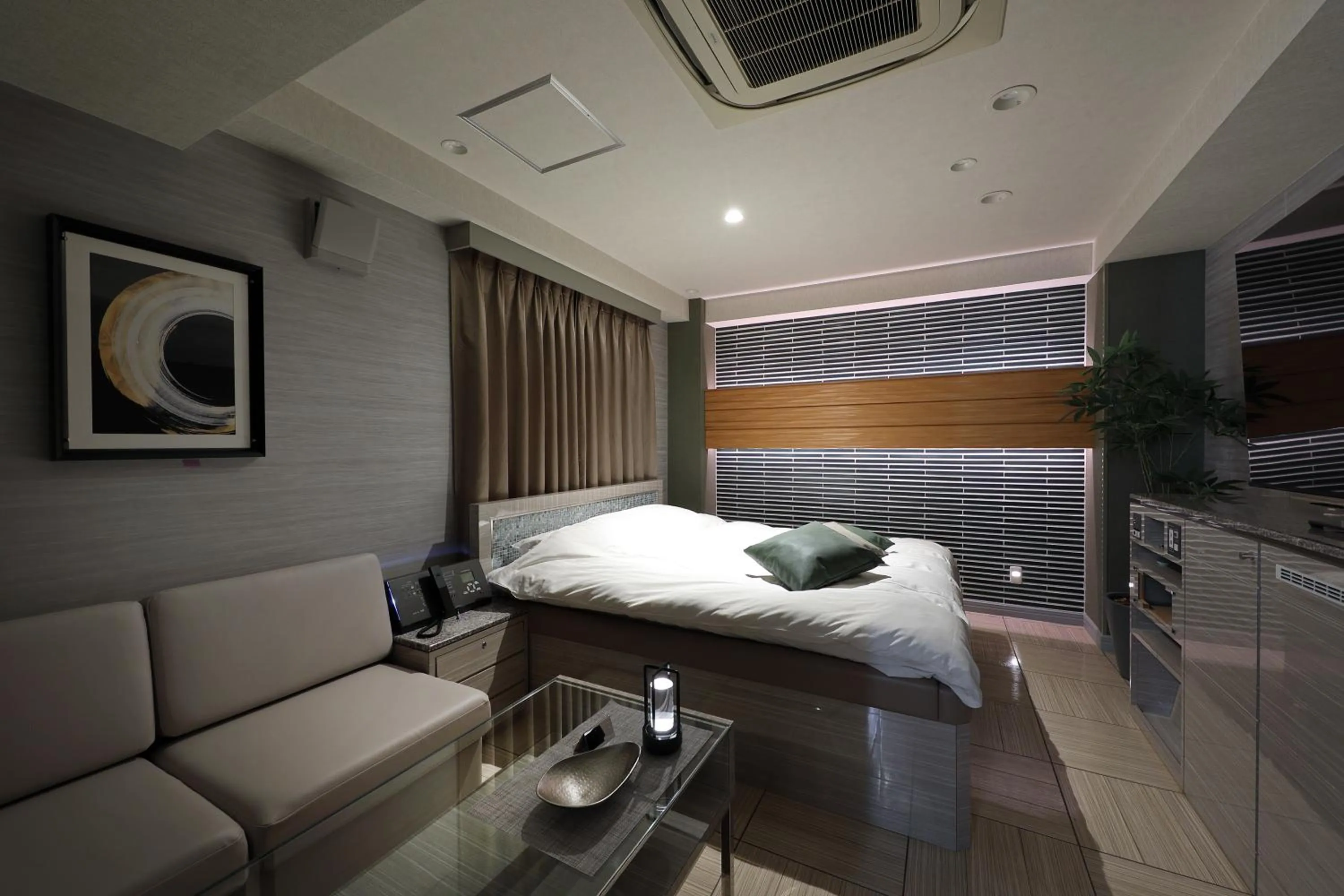 Photo of the whole room, Bed in Hotel Valentine Chiryu