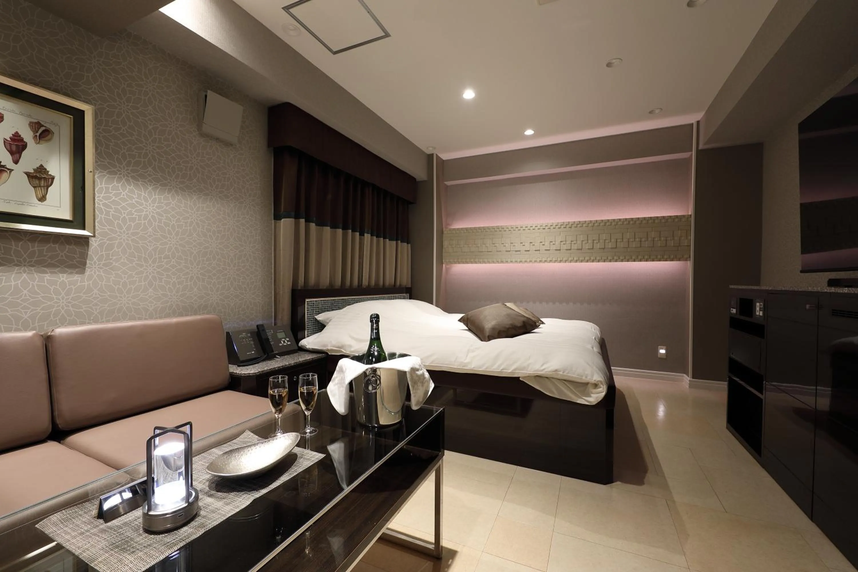 Photo of the whole room in Hotel Valentine Chiryu