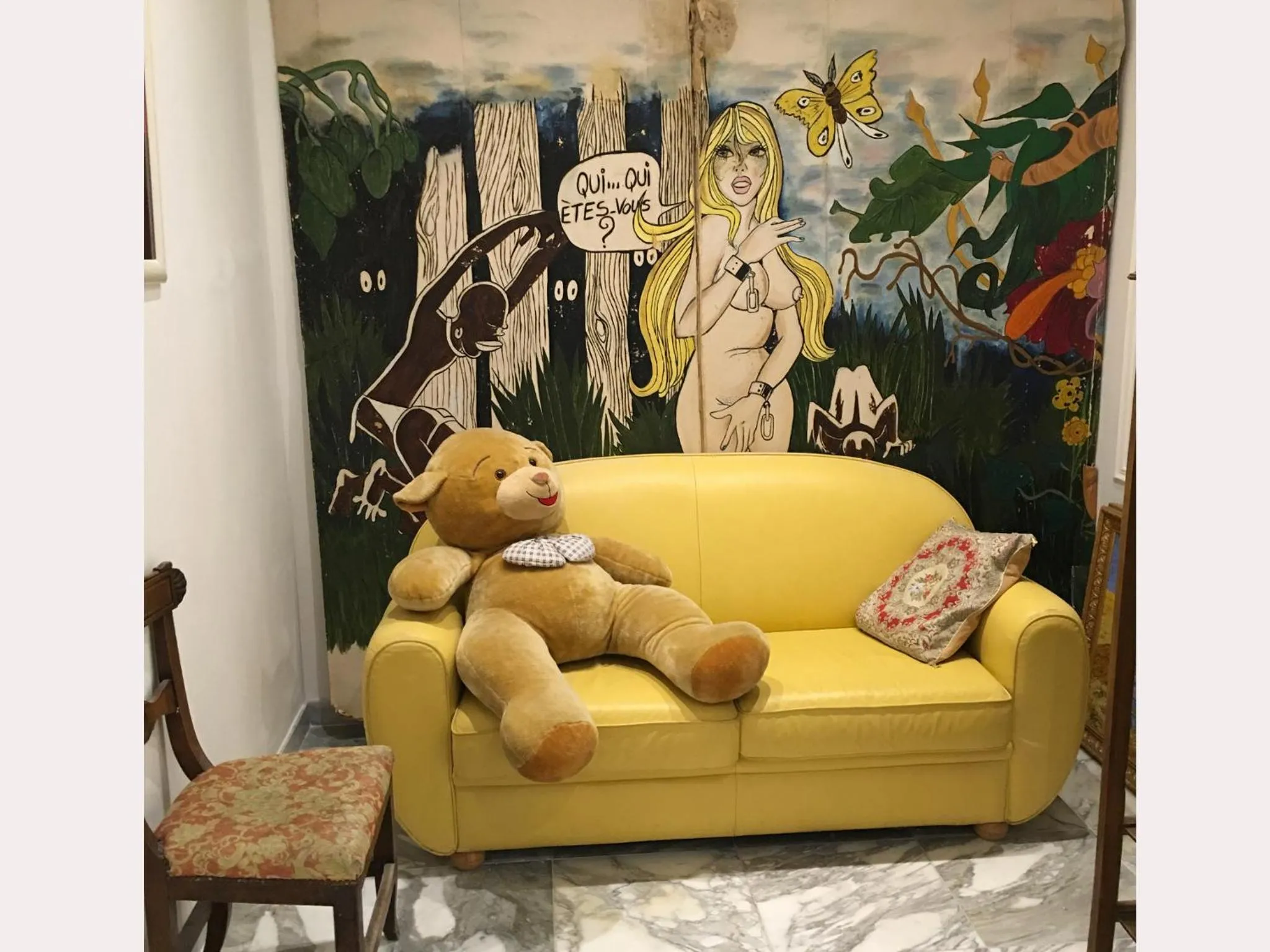 Decorative detail in Hotel Normandy