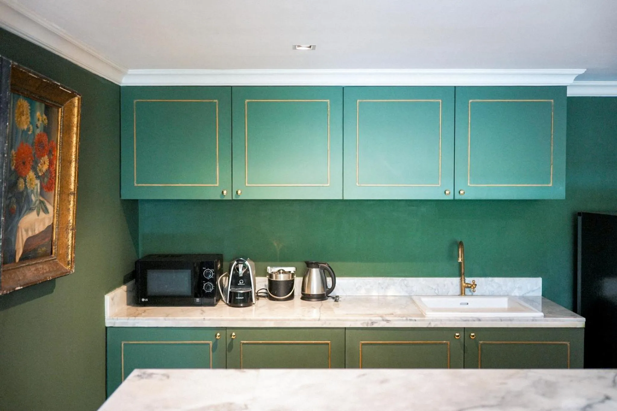 Kitchen or kitchenette in Chantra Khiri Chalet Chiang Mai