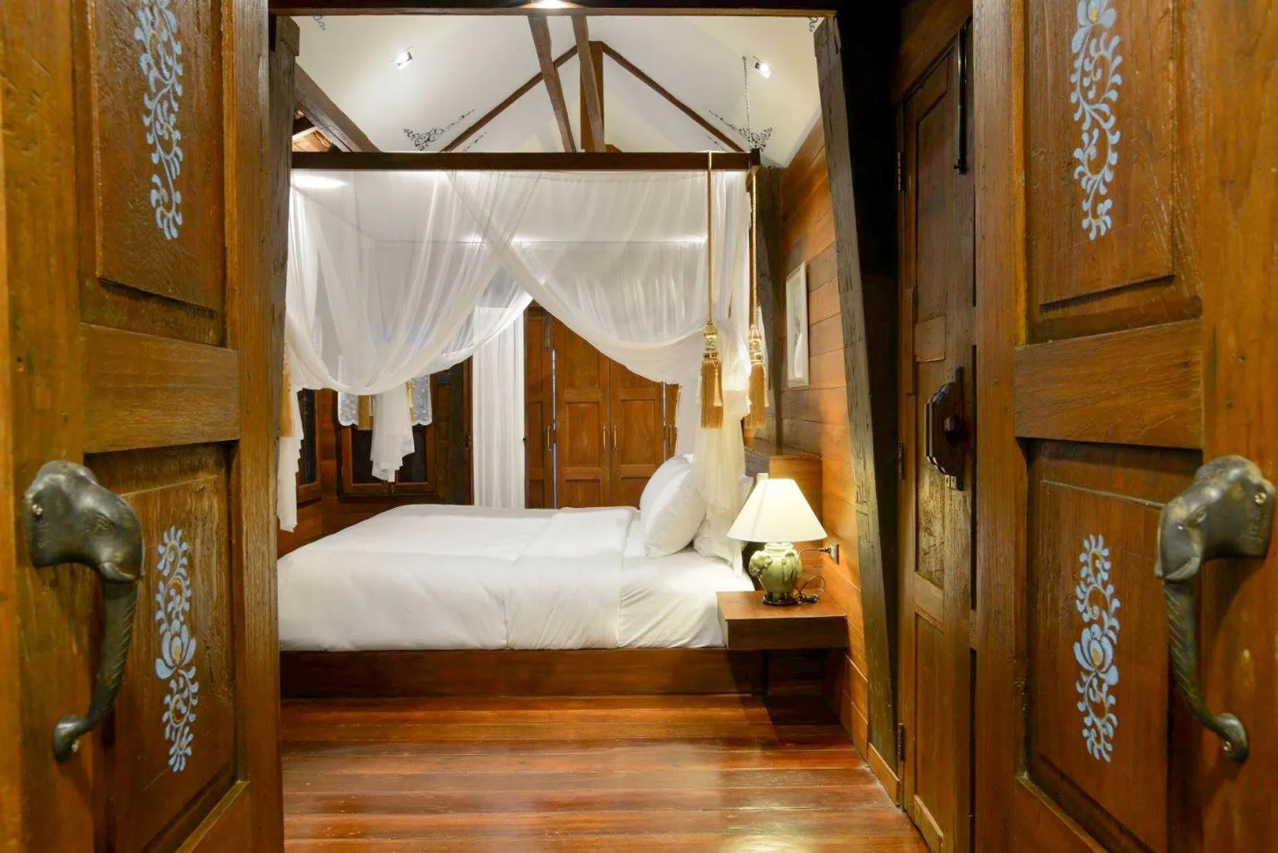 Bed in Chantra Khiri Chalet Chiang Mai