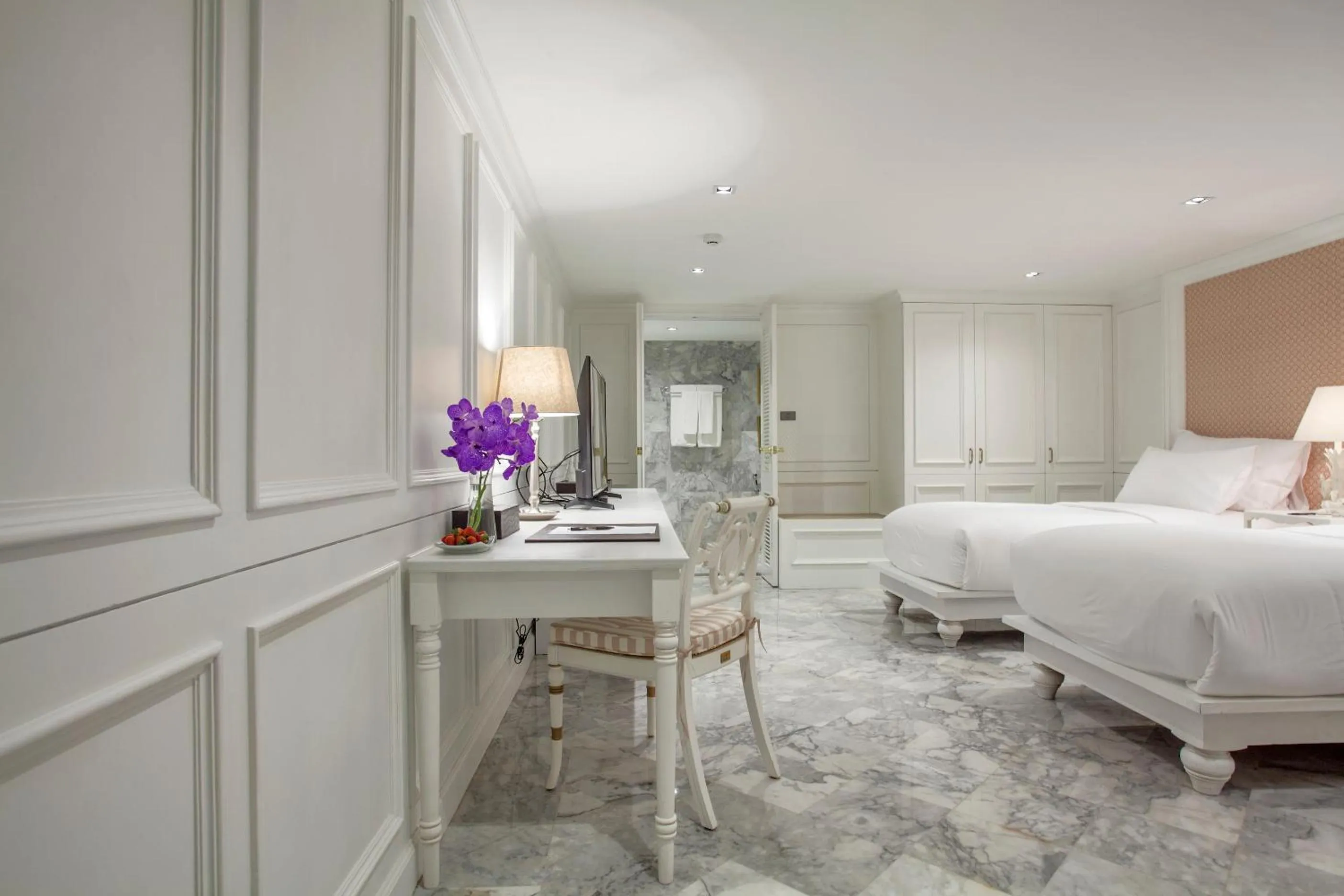 Studio with Twin Beds in Chantra Khiri Chalet Chiang Mai