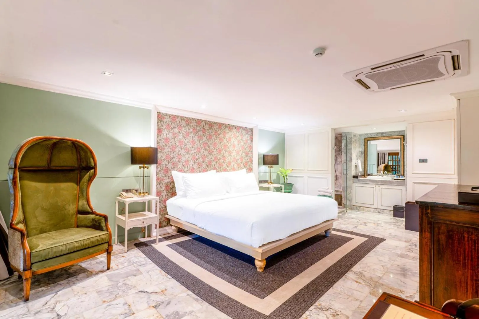 Bed in Chantra Khiri Chalet Chiang Mai