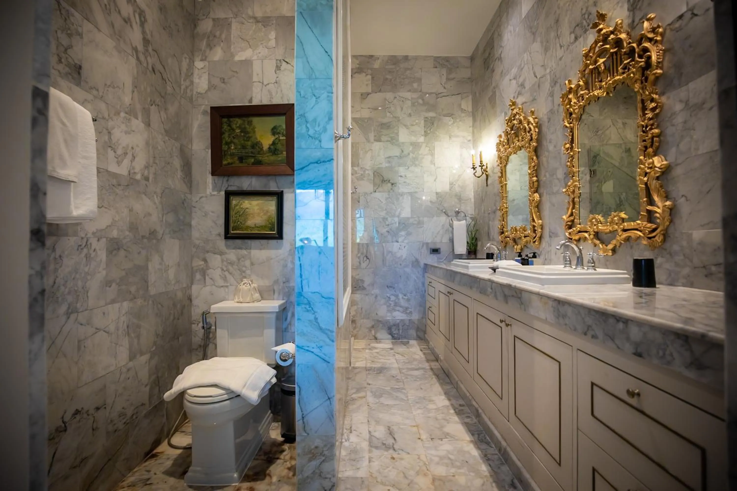 Shower in Chantra Khiri Chalet Chiang Mai