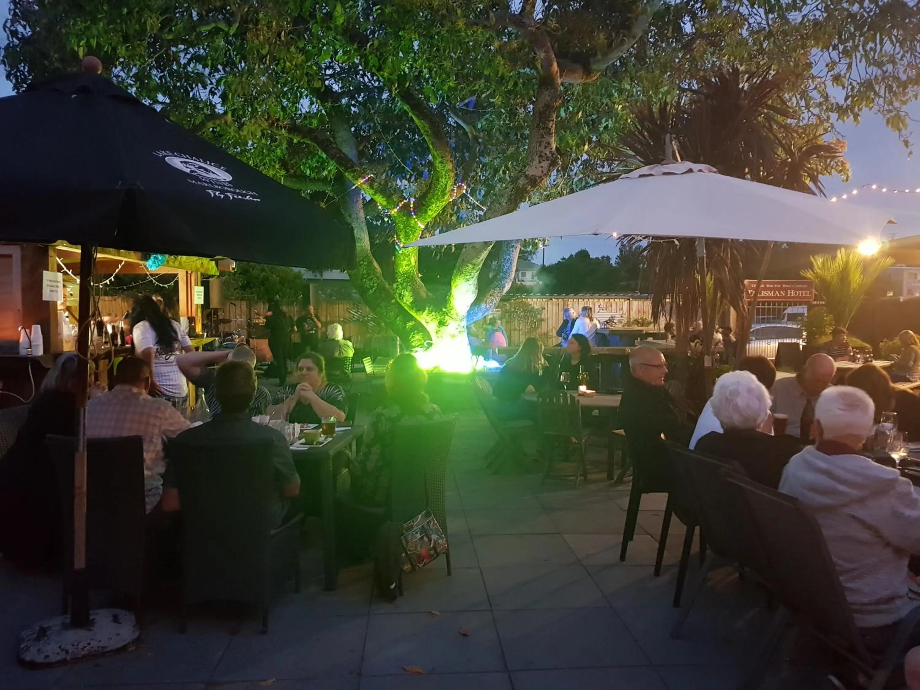 Talisman Hotel & Restaurant