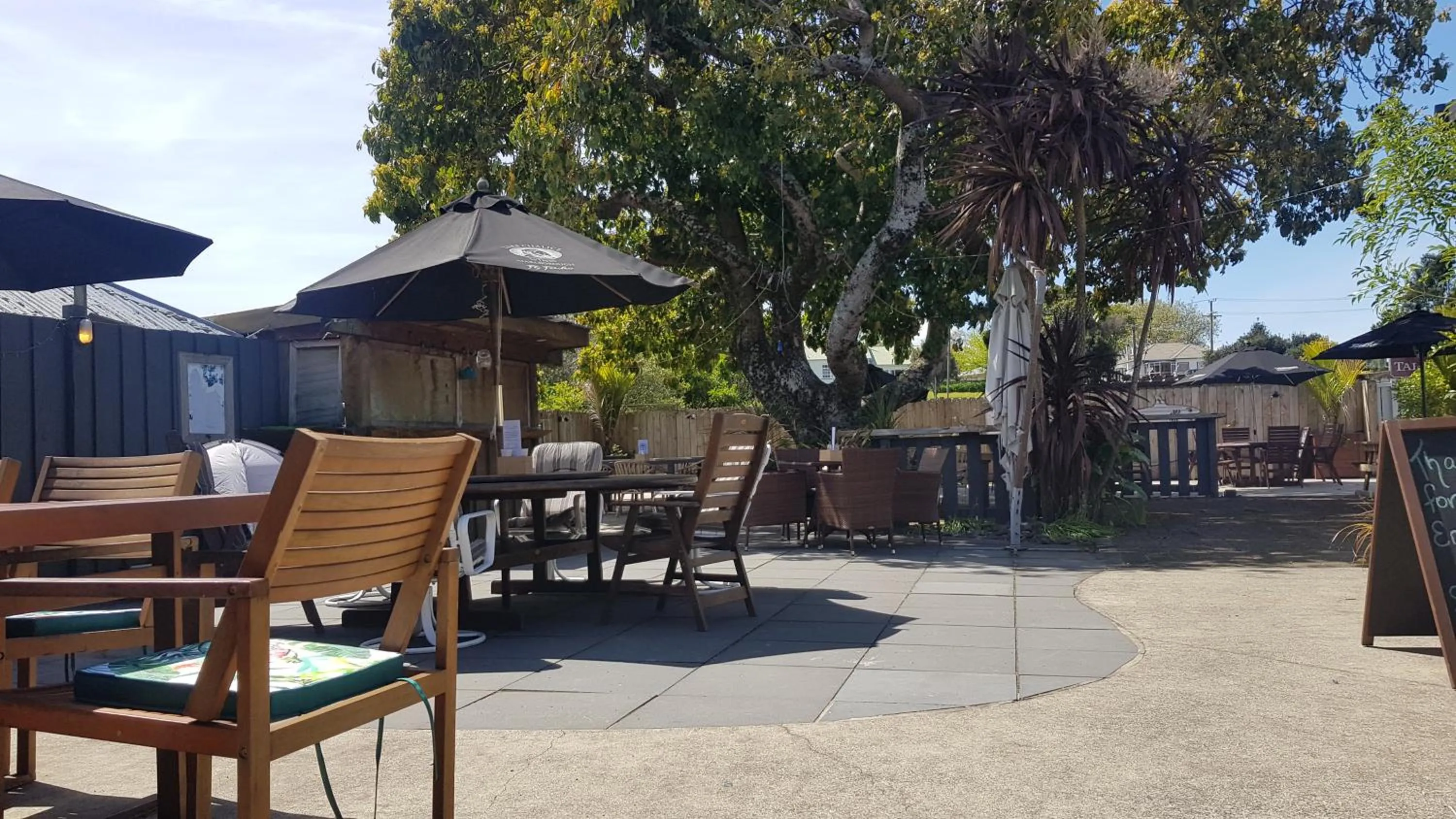 Property building in Talisman Hotel & Restaurant