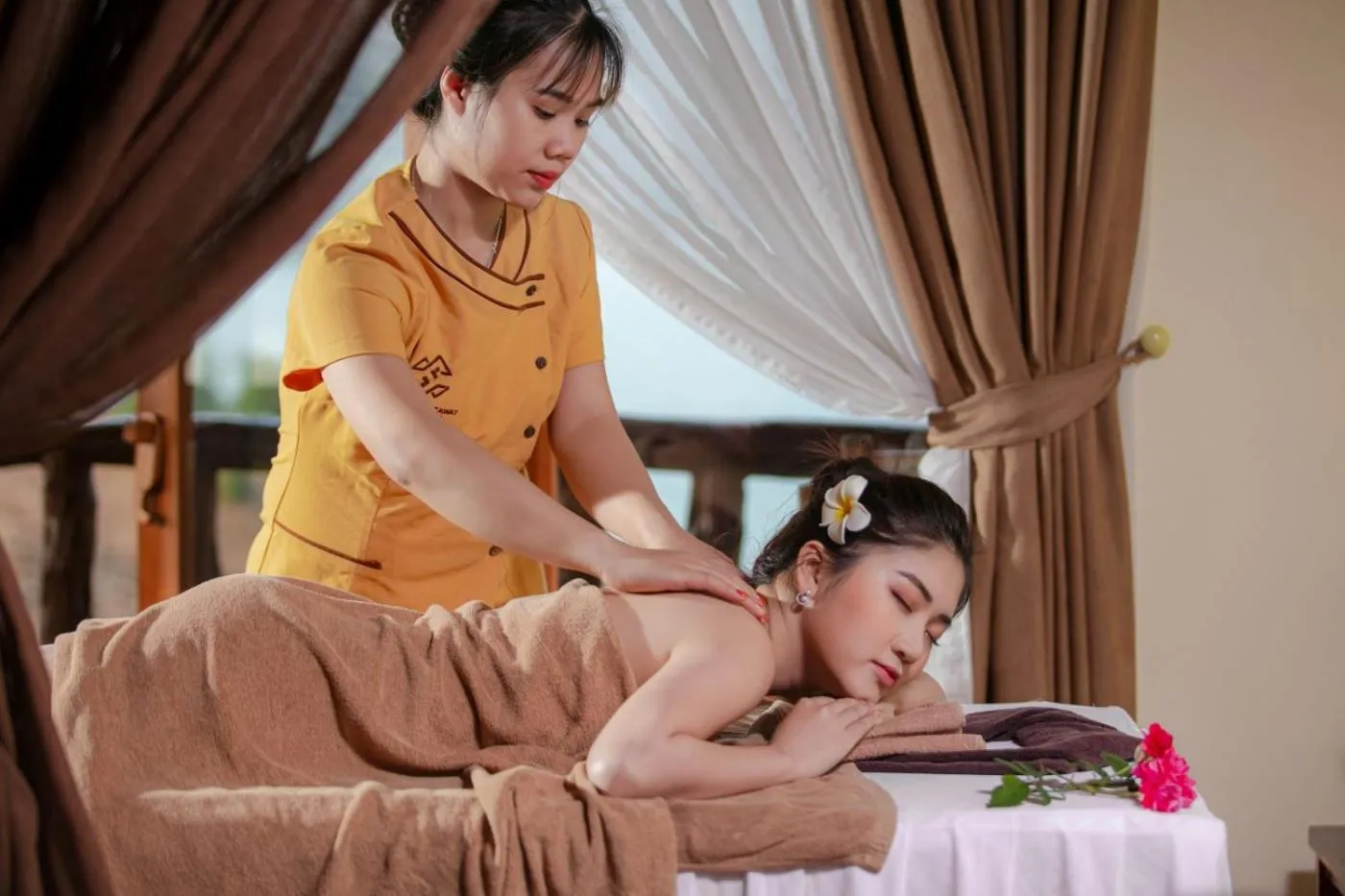 Massage in Mai Chau Hideaway Lake Resort