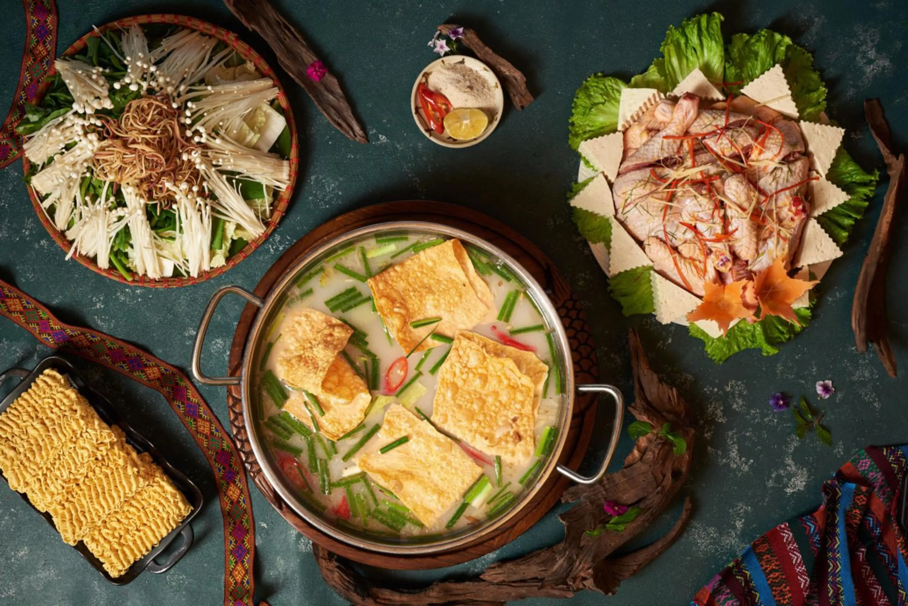 Food and drinks in Mai Chau Hideaway Lake Resort