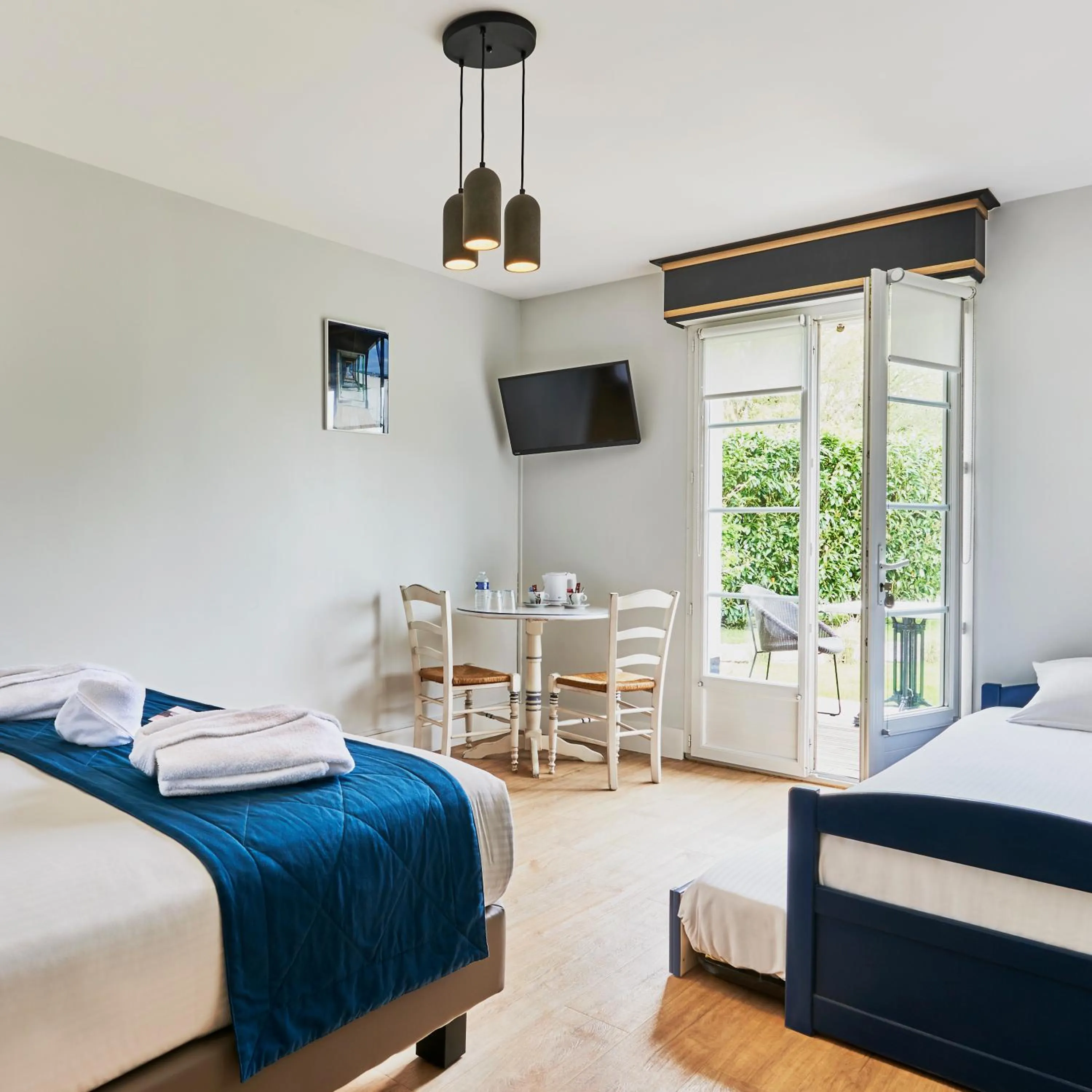 Bed in Hotel Spa Les Saules