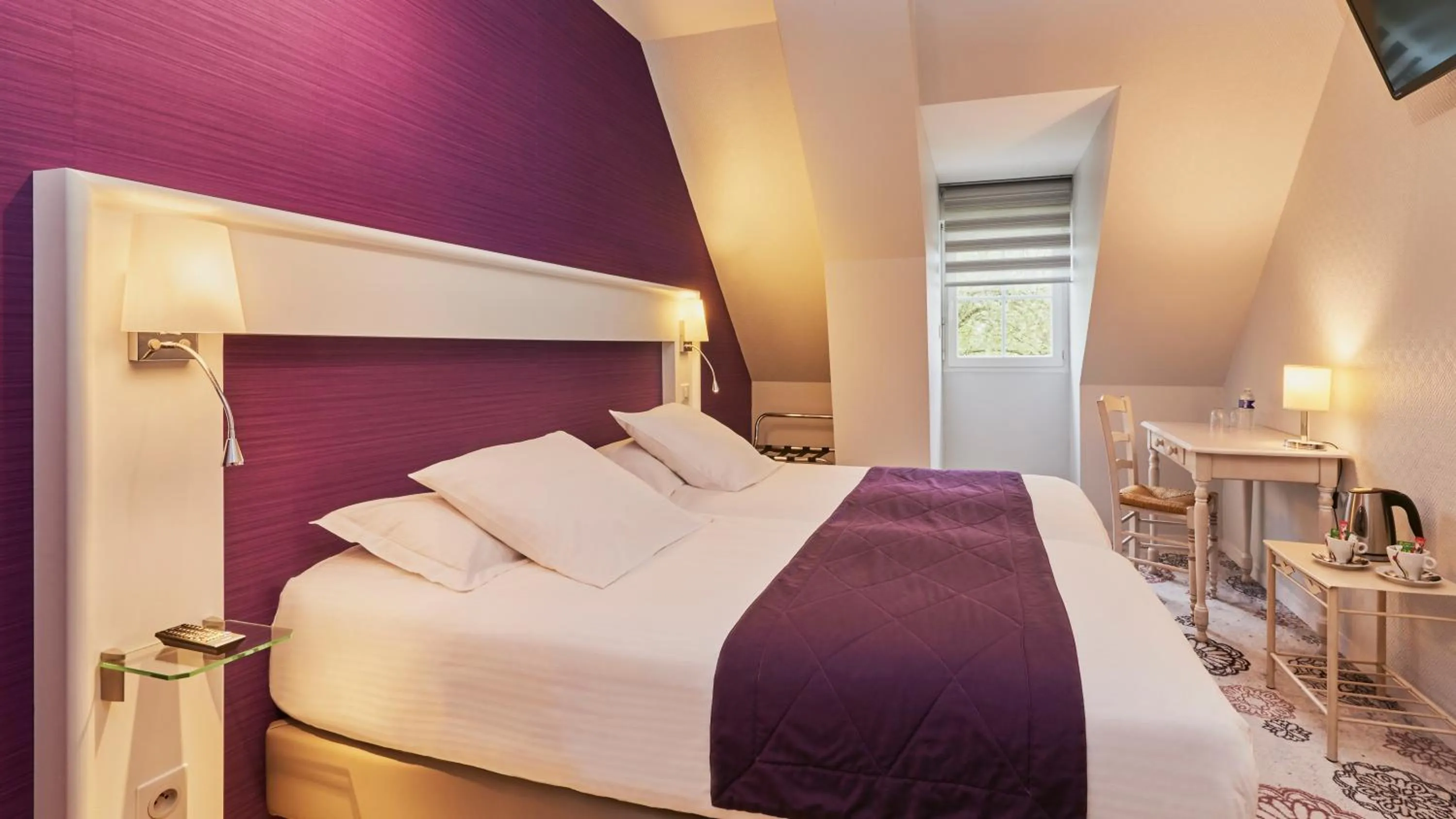 Bed in Hotel Spa Les Saules