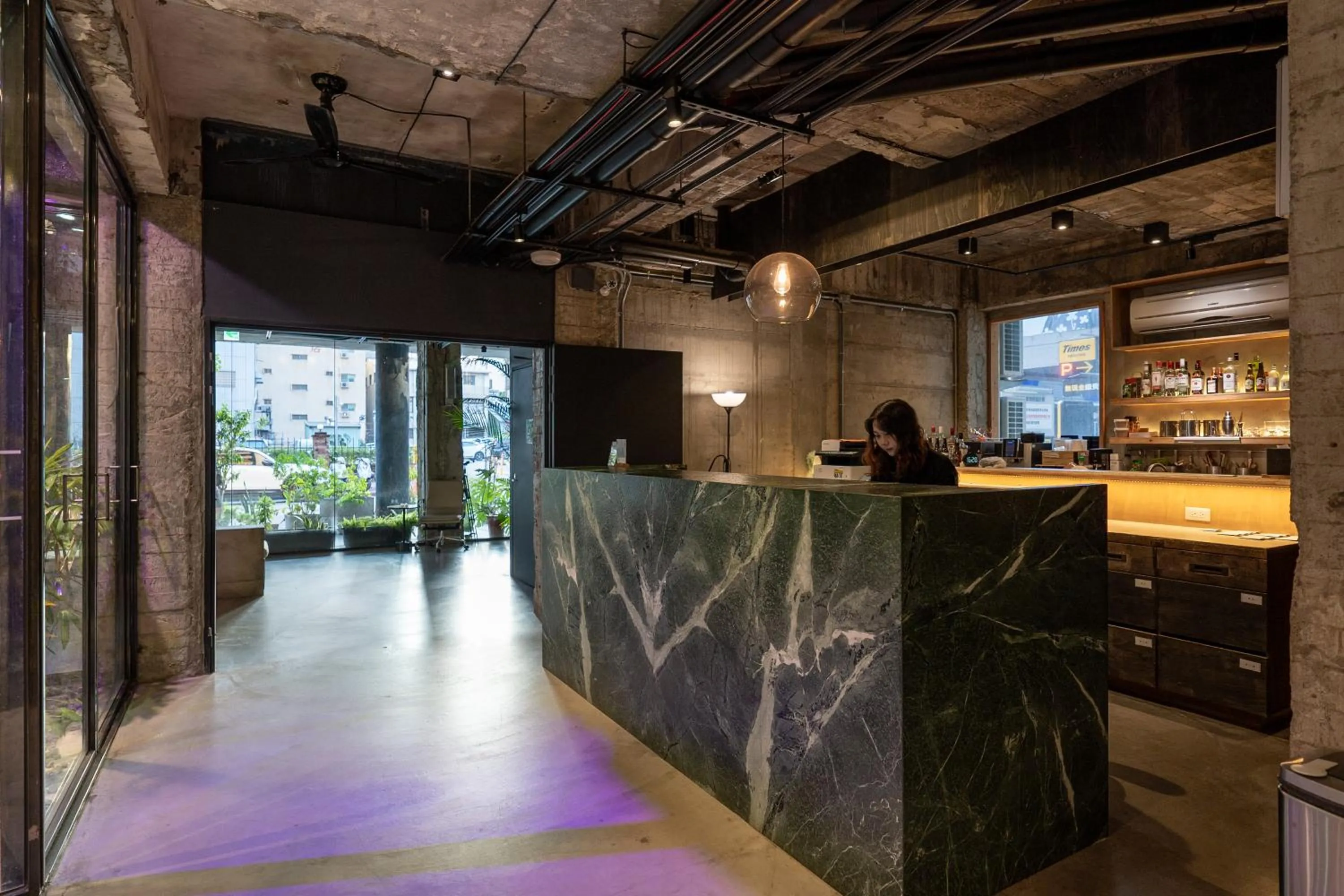 Restaurant/places to eat in SOF Hotel