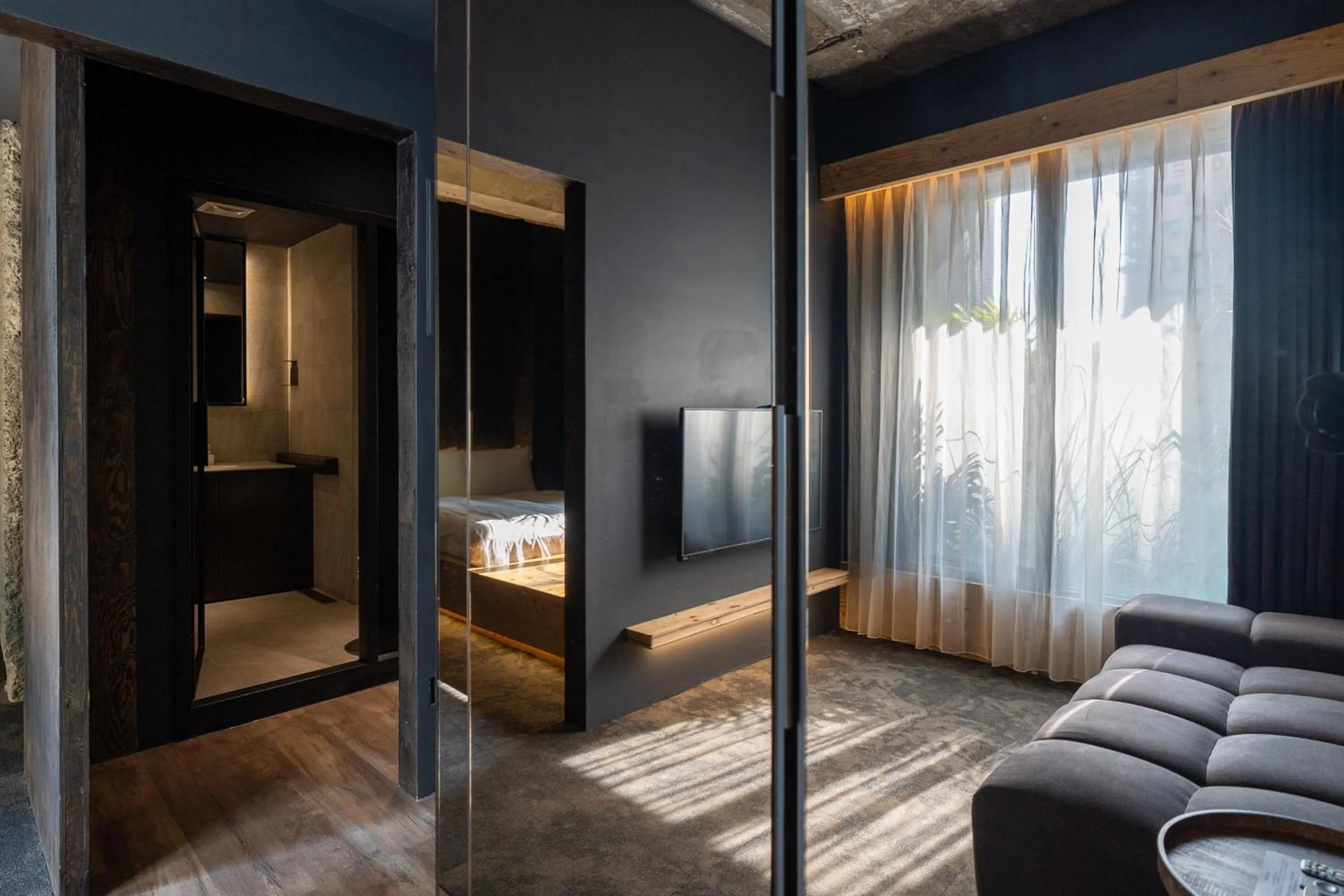 Living room, Bed in SOF Hotel