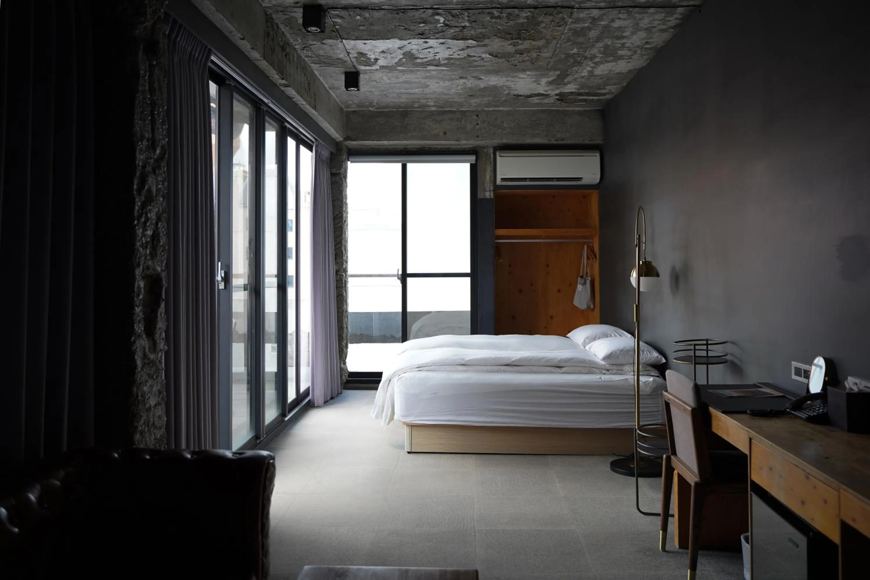 Photo of the whole room, Bed in SOF Hotel