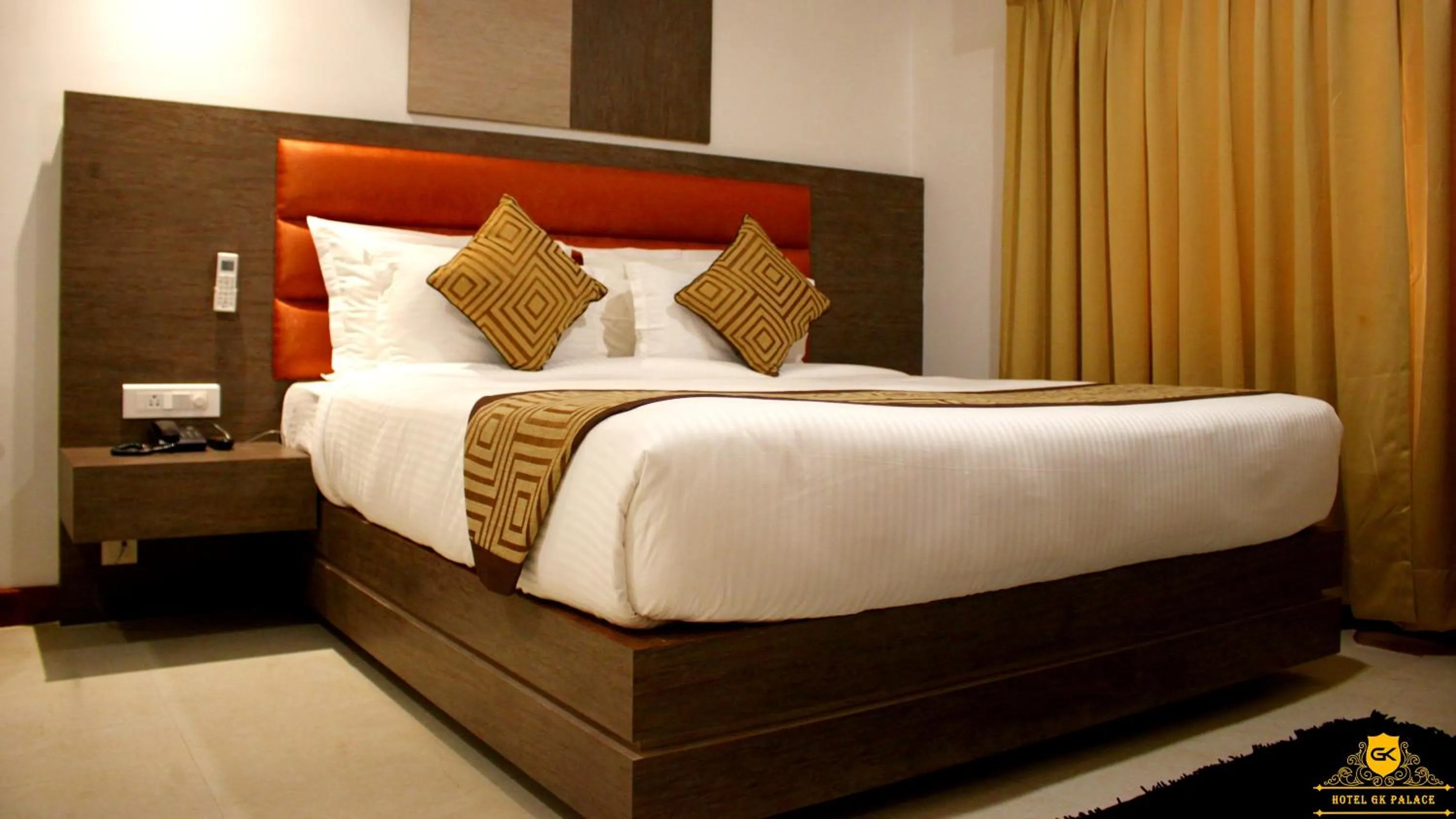Bed in GK PALACE Pure VEG Hotel