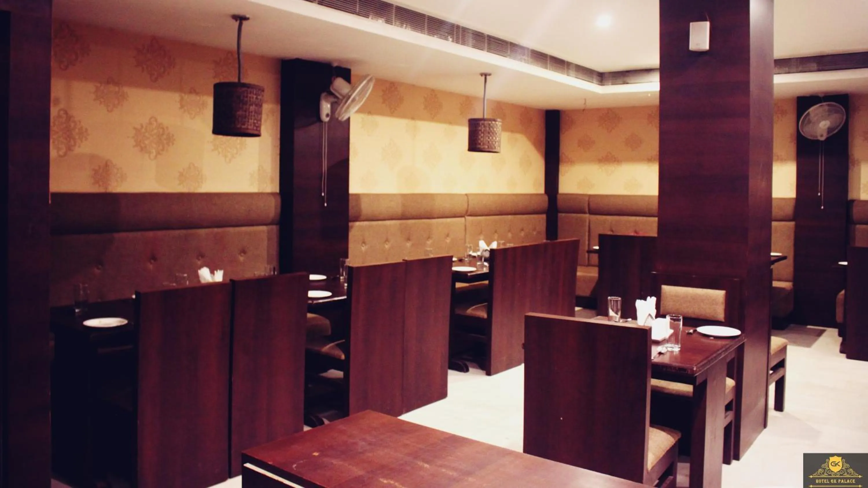 GK PALACE Pure VEG Hotel