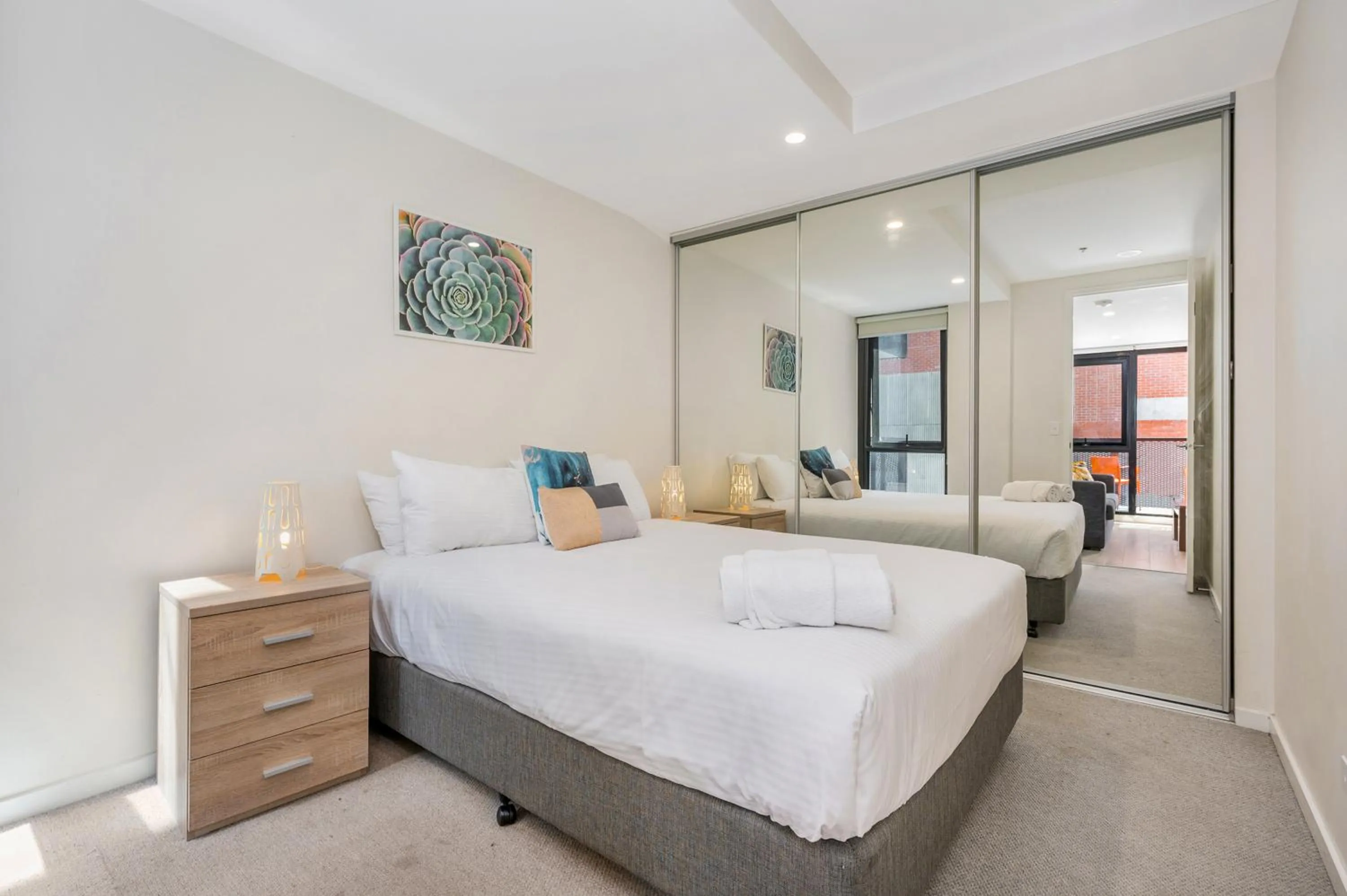 Bedroom, Bed in Melbourne City Apartments - Teri