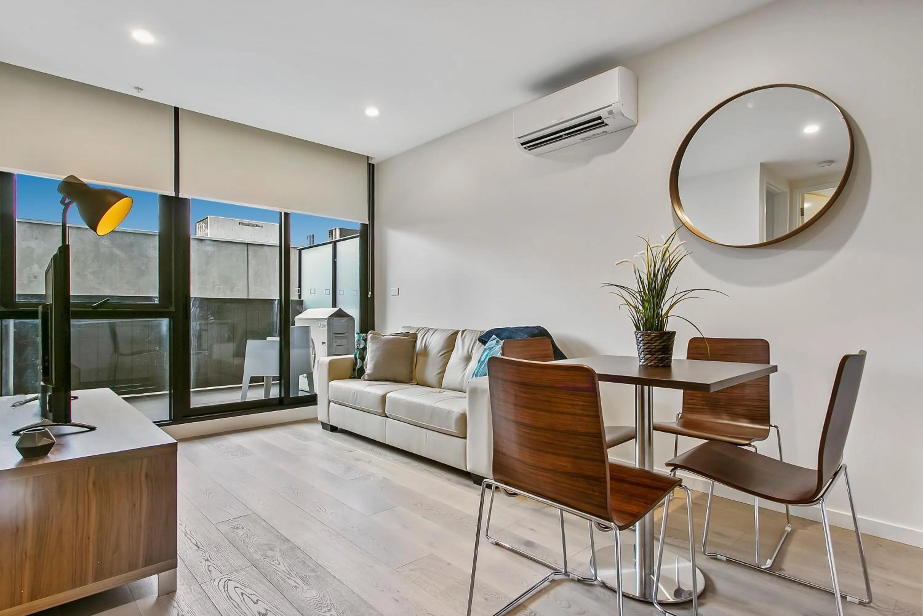 Living room in Melbourne City Apartments - Teri