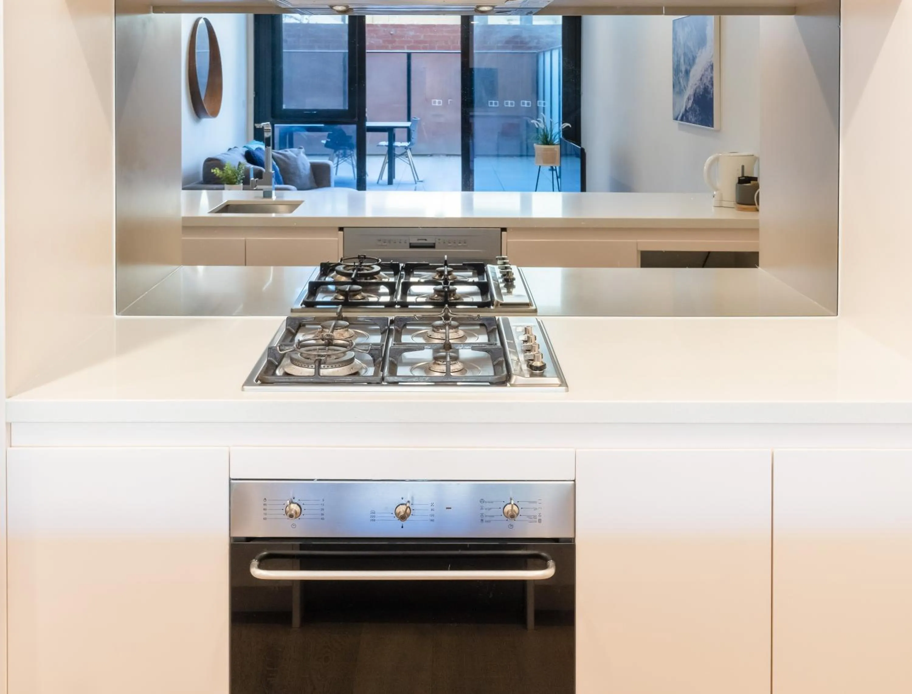 Kitchen or kitchenette in Melbourne City Apartments - Teri