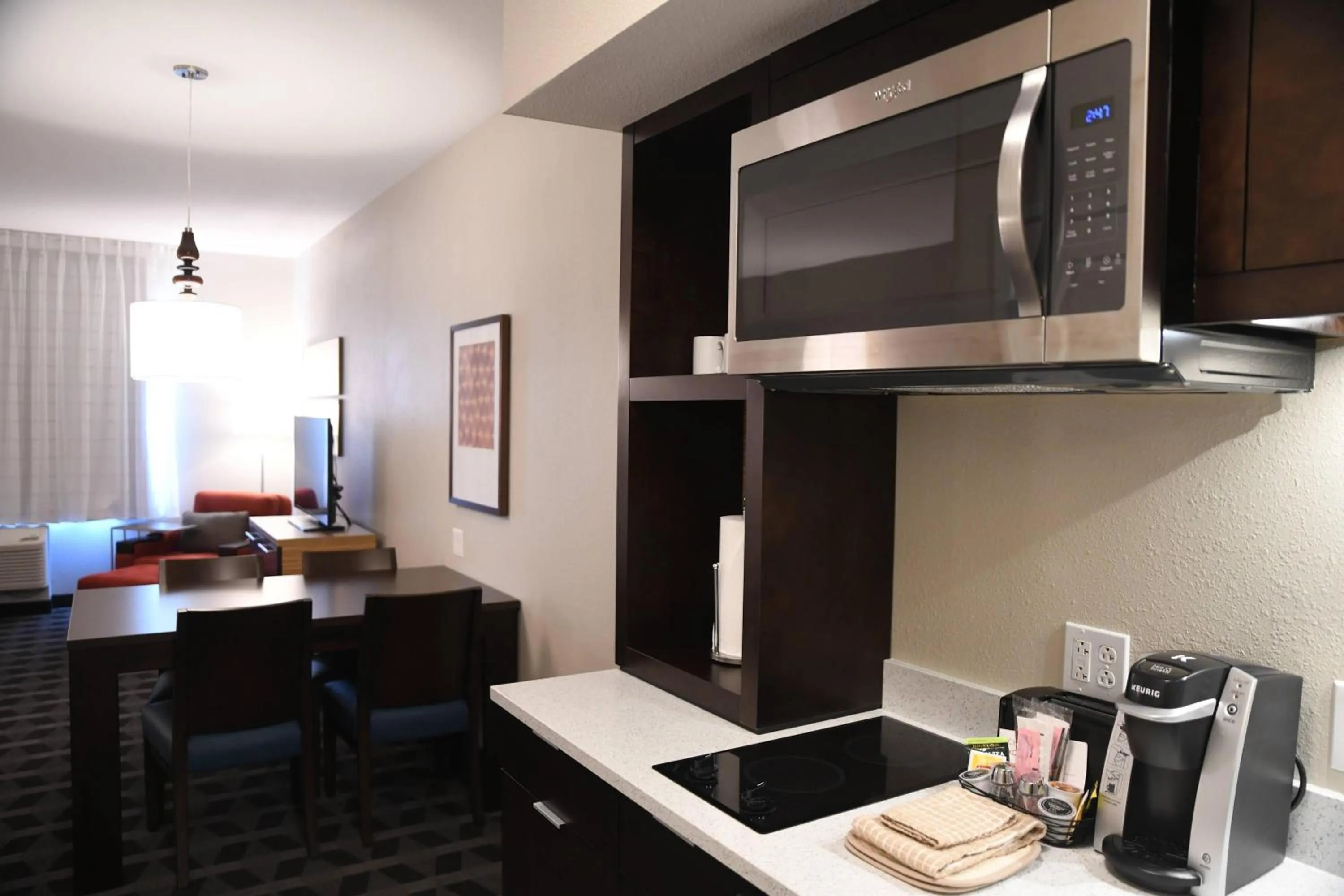 Kitchen or kitchenette in TownePlace Suites Kansas City At Briarcliff