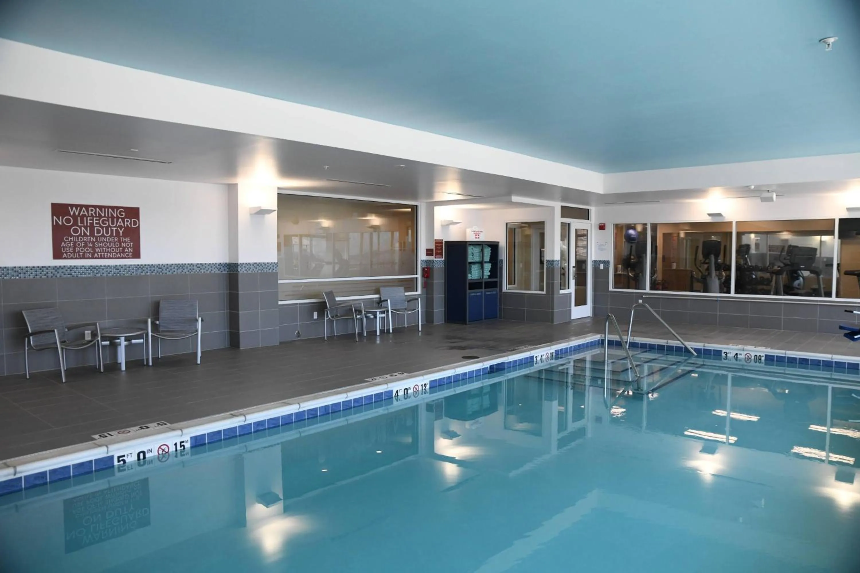 Swimming pool in TownePlace Suites Kansas City At Briarcliff