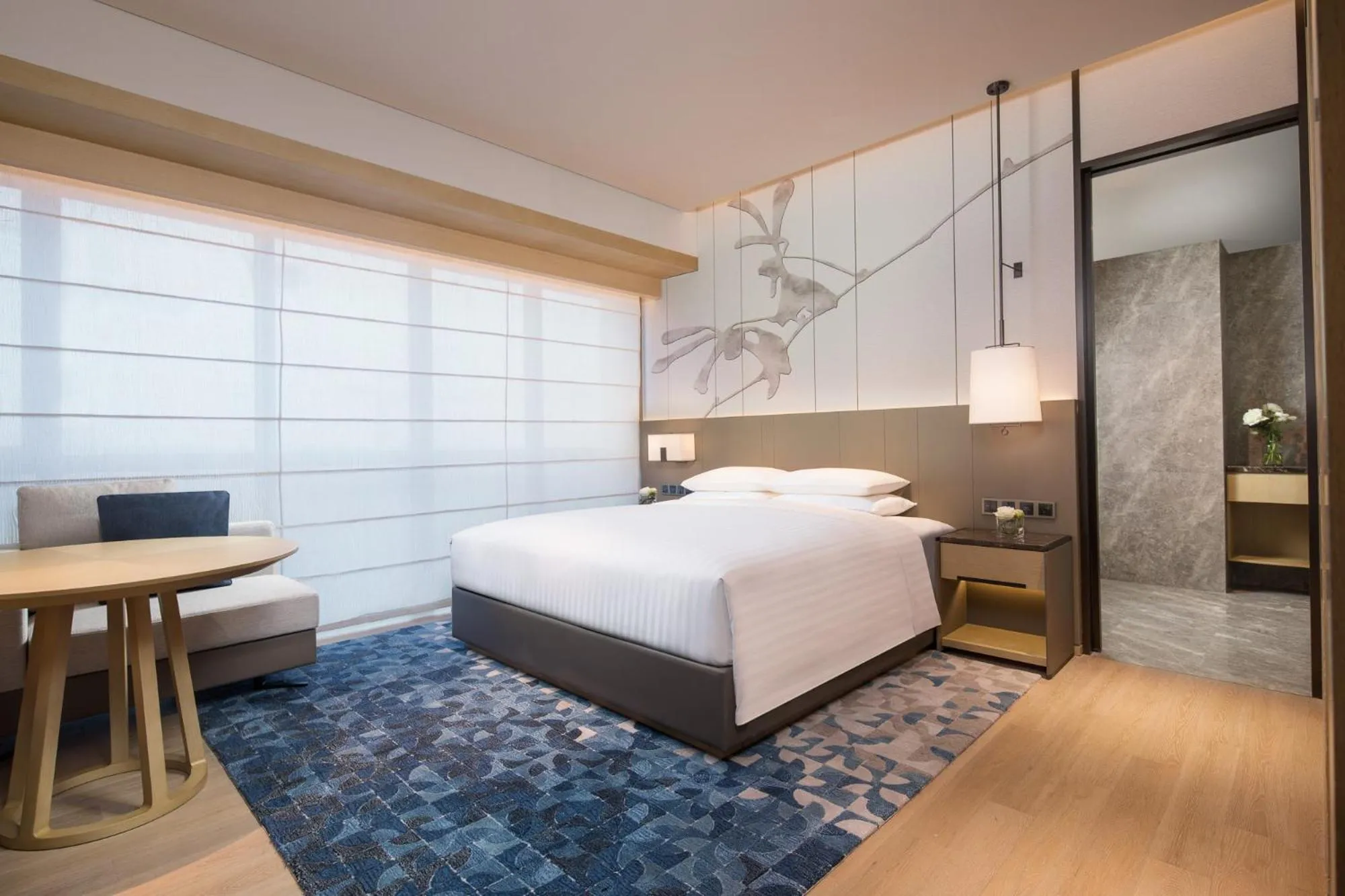 View (from property/room), Bed in Courtyard by Marriott Shanghai Hongqiao