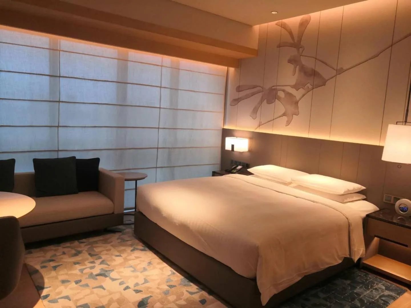 Property building, Bed in Courtyard by Marriott Shanghai Hongqiao