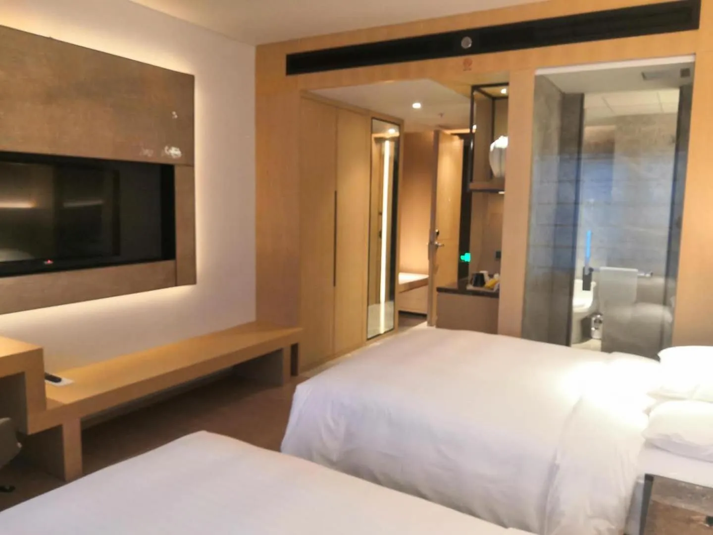 Property building, Bed in Courtyard by Marriott Shanghai Hongqiao