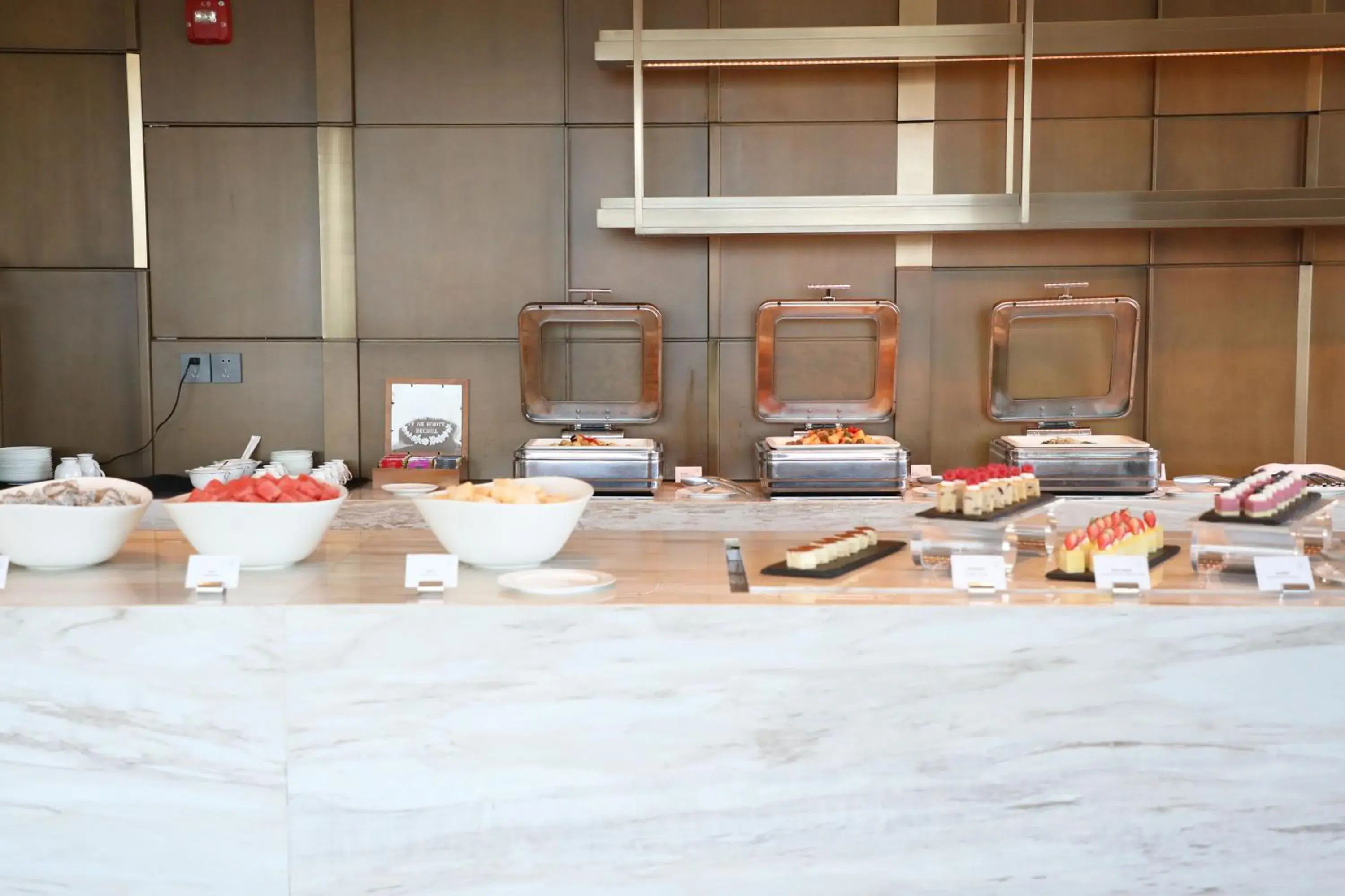 Club King, Club lounge access, Guest room, 1 King, City view in Courtyard By Marriott Xi'an North Club King, Club lounge access, Guest room, 1 King, City view in Courtyard By Marriott Xi'an North