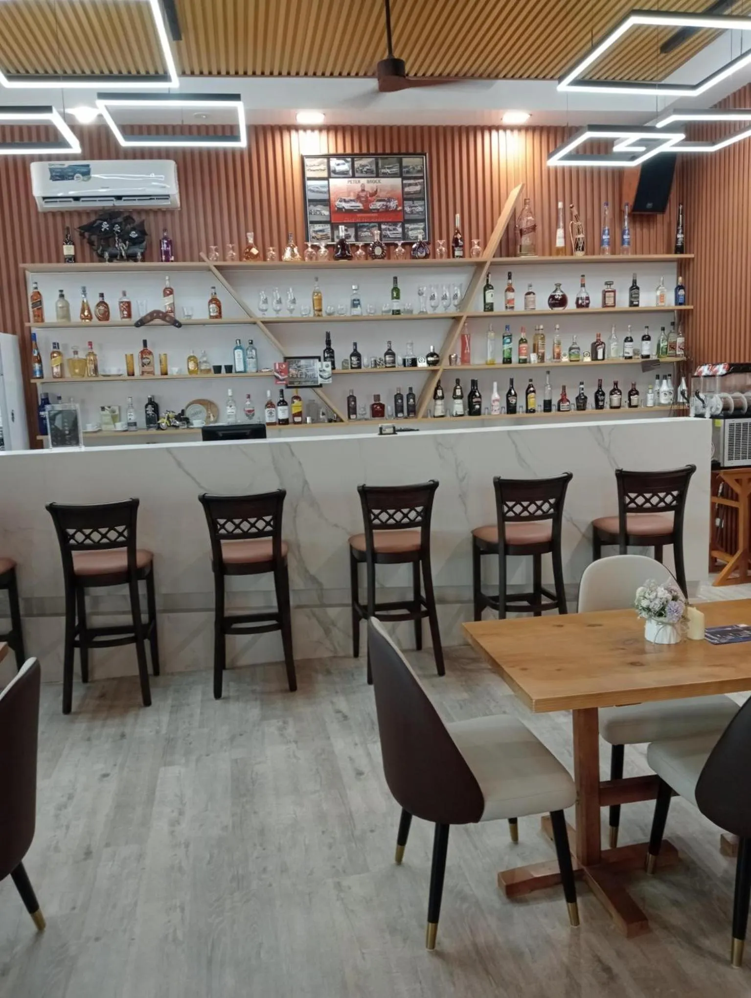 Restaurant/places to eat in Cave Beach Resort - Boutique Accomodation