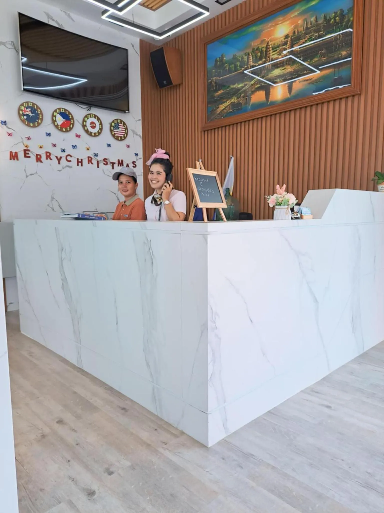 Staff in Cave Beach Resort - Boutique Accomodation