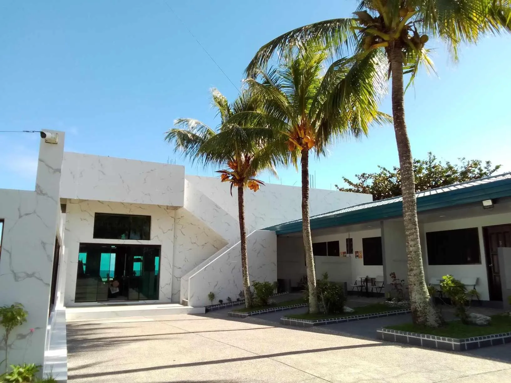 Facade/entrance in Cave Beach Resort - Boutique Accomodation