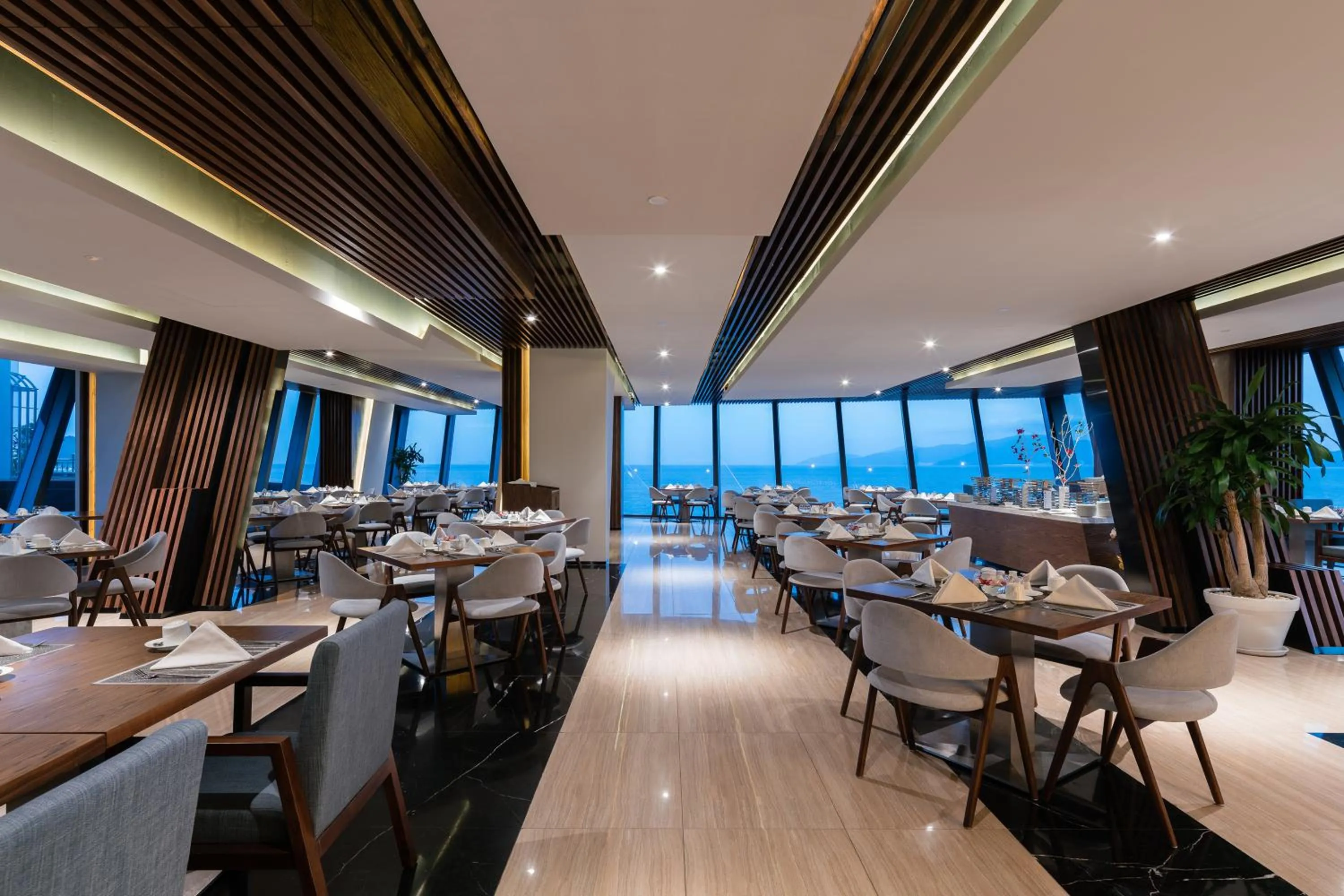 Restaurant/places to eat in Boton Blue Hotel & Spa