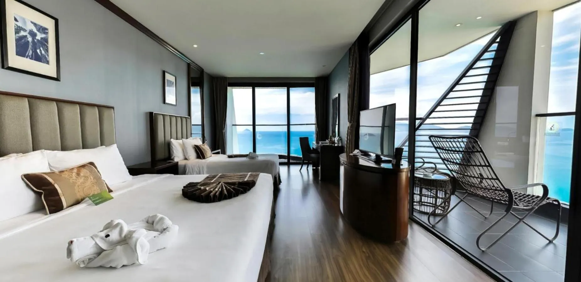 Bed in Boton Blue Hotel & Spa