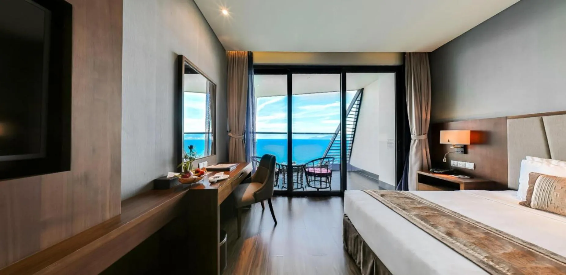 View (from property/room), Bed in Boton Blue Hotel & Spa