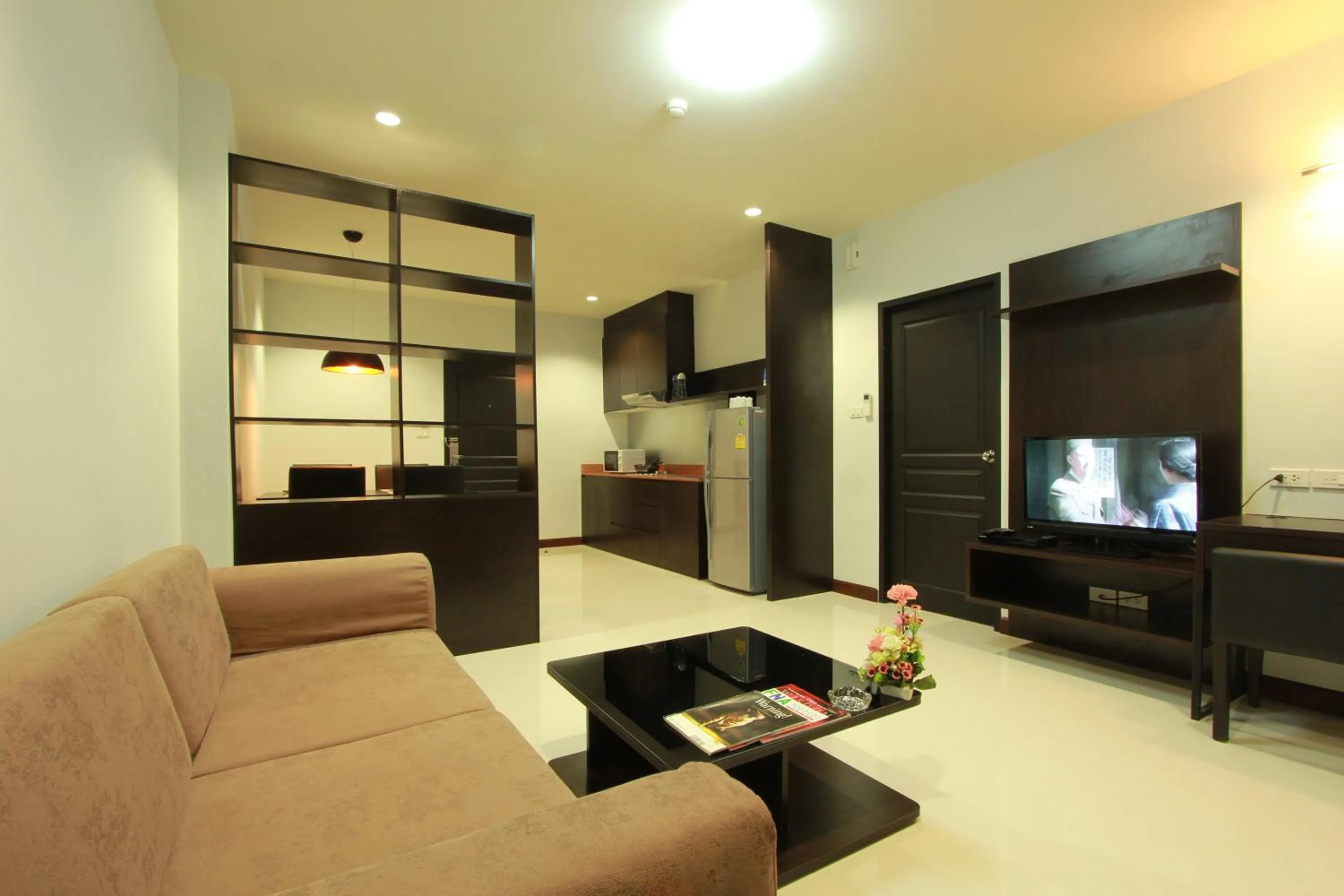 TV and multimedia in The Park 304 Executive Serviced Apartment