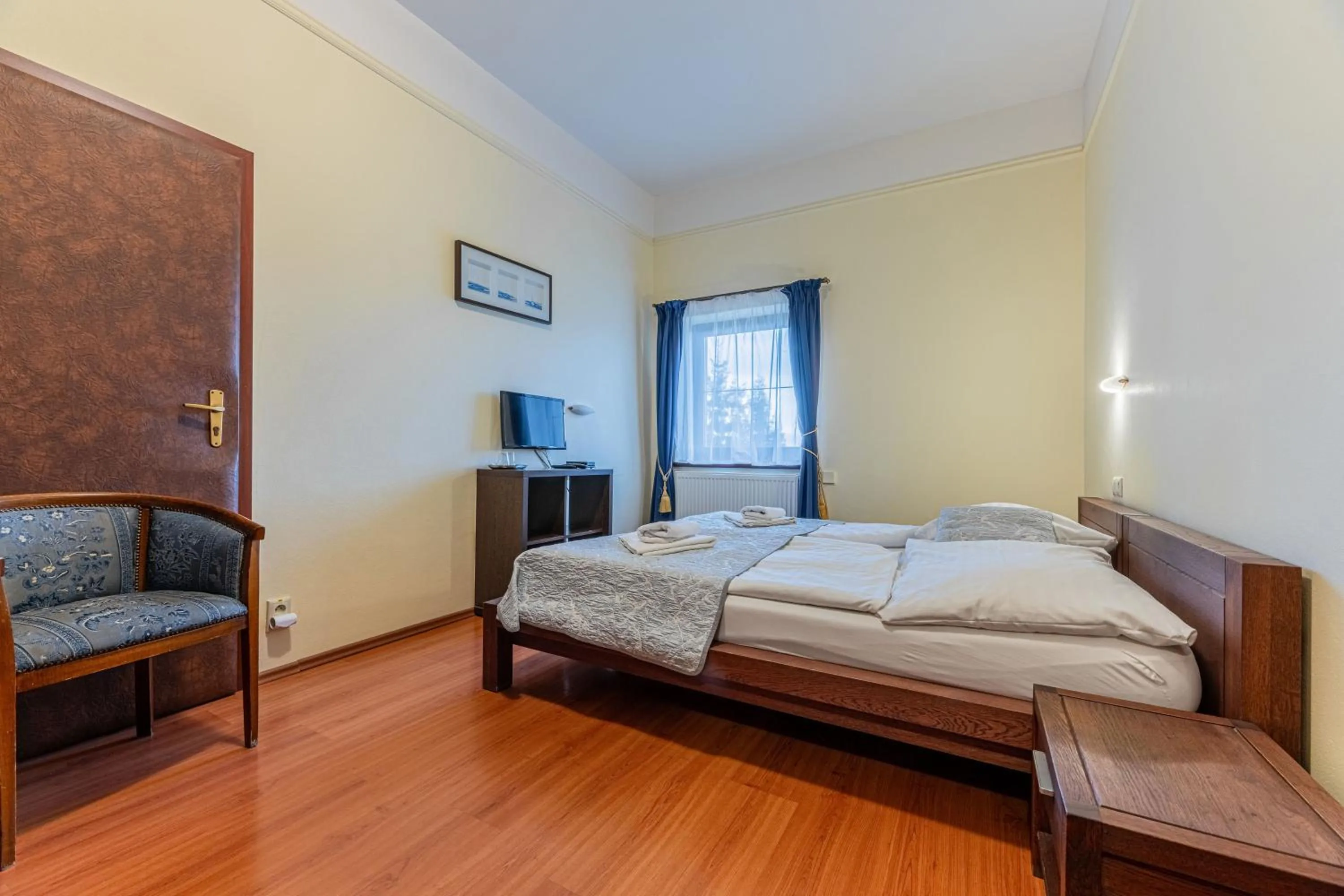 Bedroom, Bed in Hotel Amalia