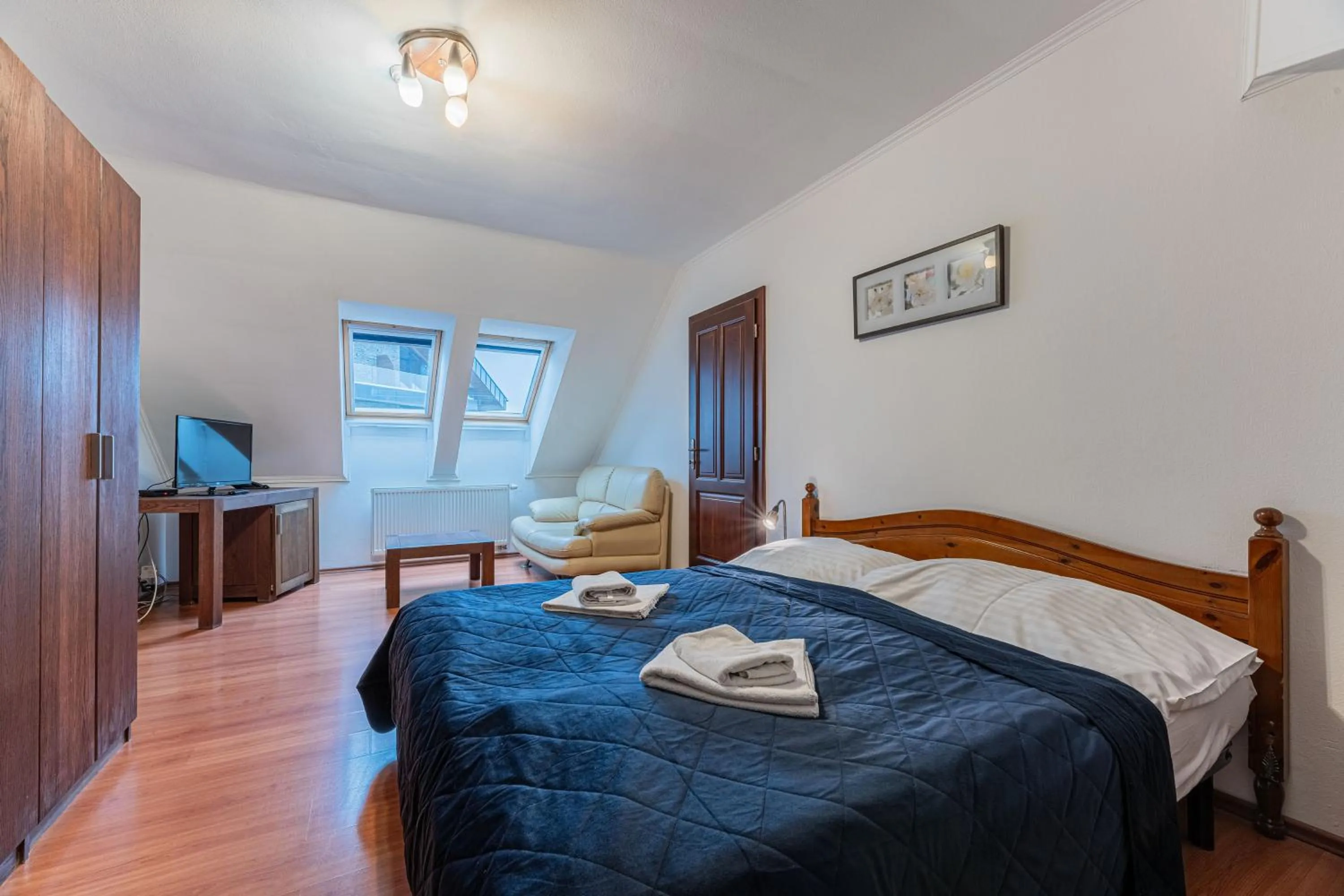 Bedroom, Bed in Hotel Amalia