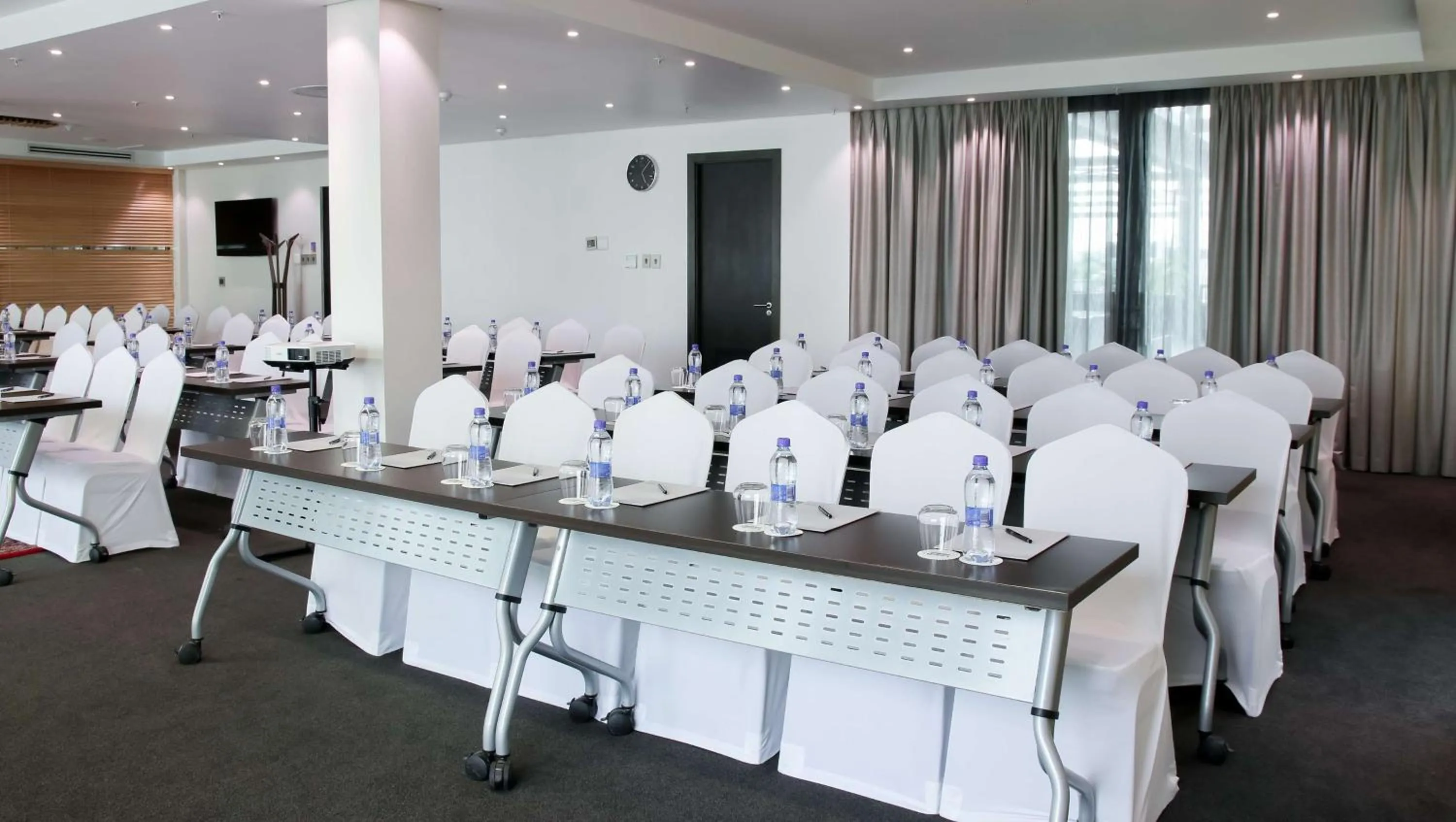 Meeting/conference room in Legend Hotel Lagos Airport, Curio Collection By Hilton