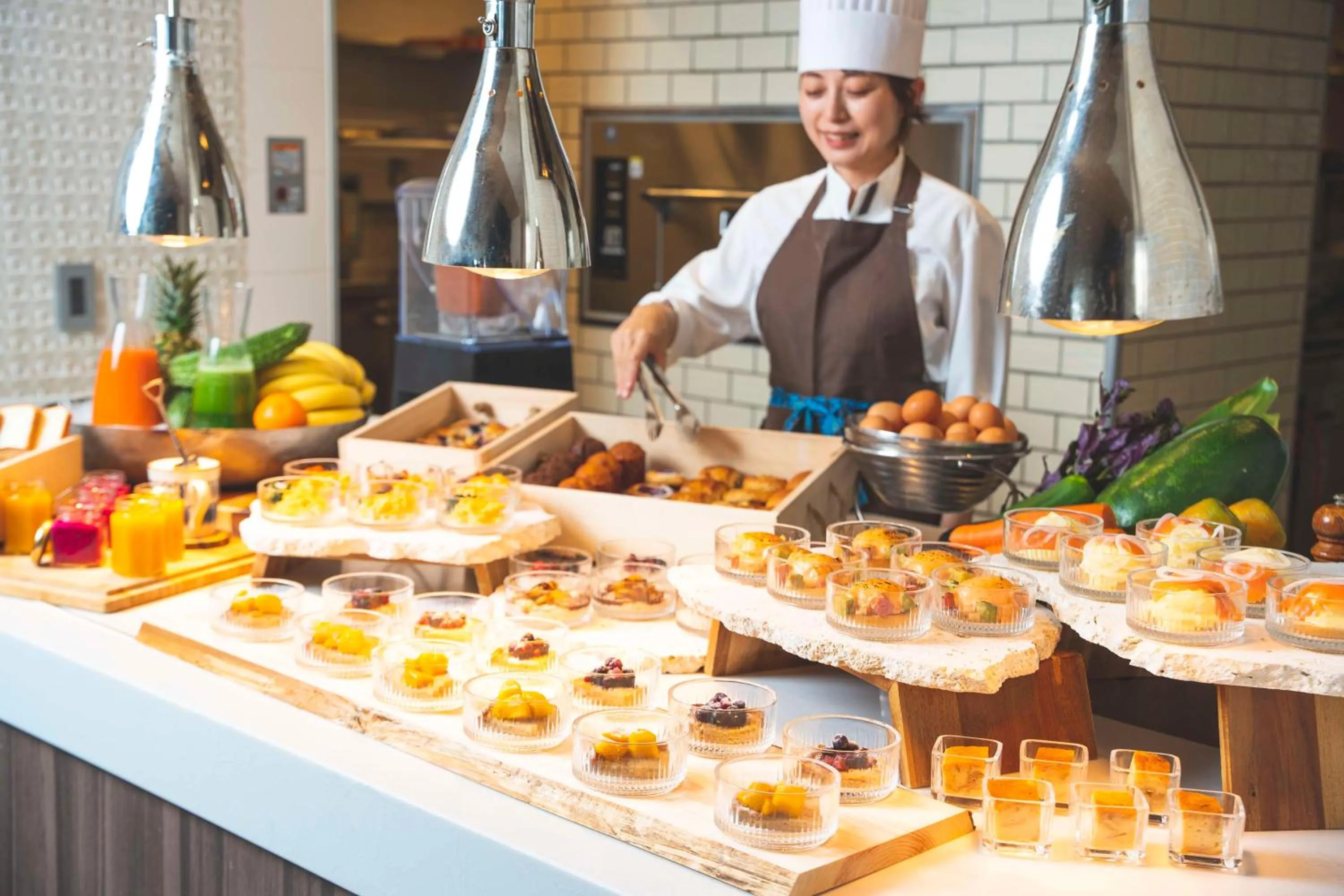 Dining area in DoubleTree by Hilton Okinawa Chatan Resort