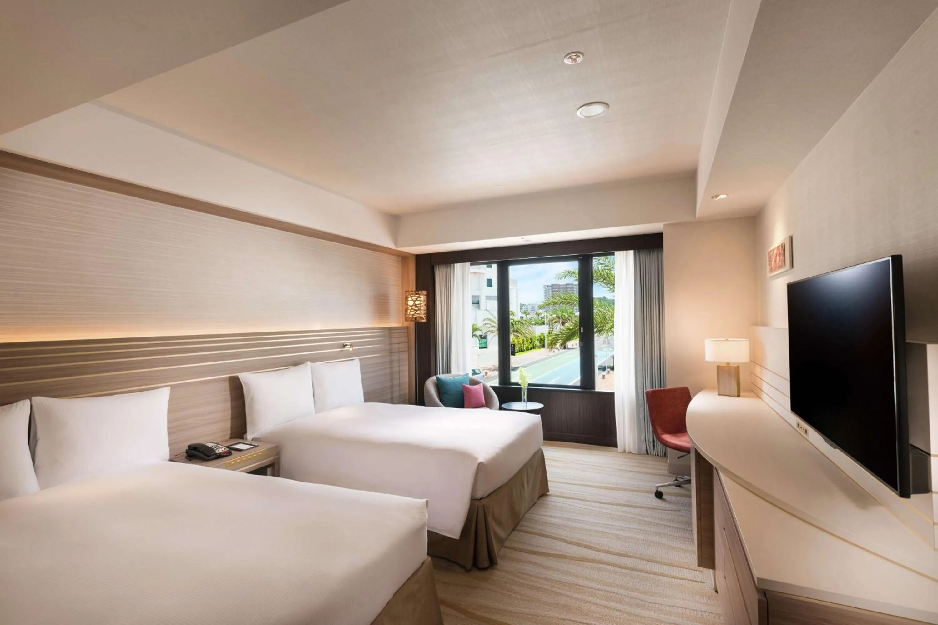 Bed in DoubleTree by Hilton Okinawa Chatan Resort
